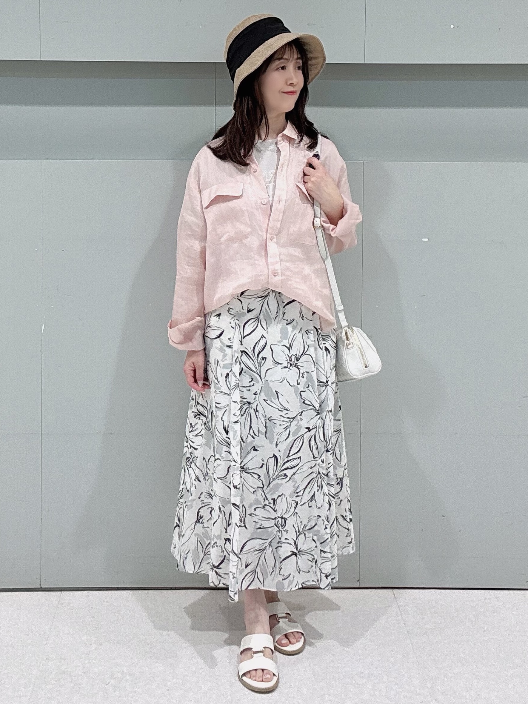 makiさんの「UNTITLED｜【接触冷感】ドライタッチシャツ」を使ったコーディネート