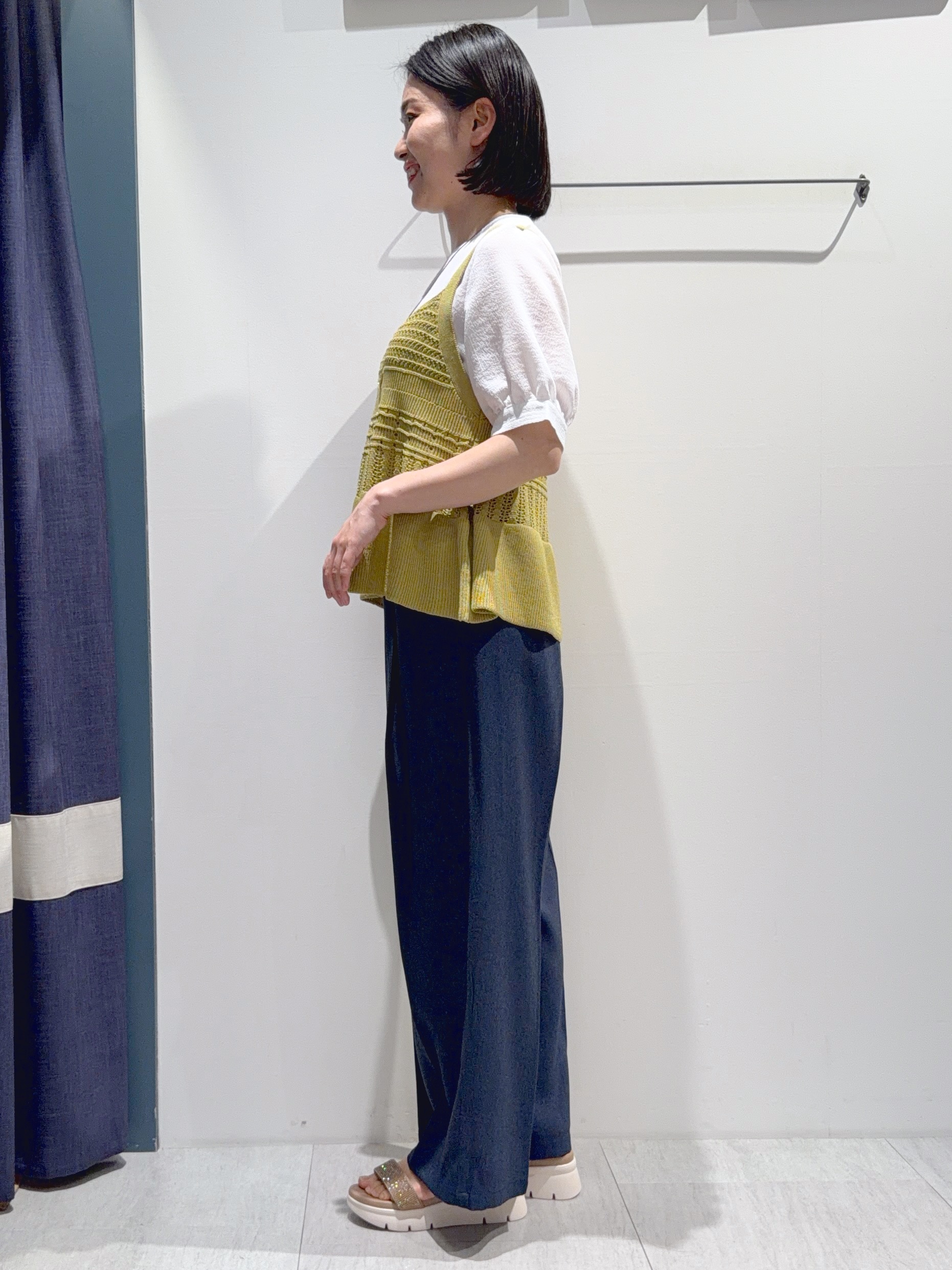 あんりさんの「grove｜【2点SET】着るだけで完成、透かし編みニットビスチェ&times;ブラウス」を使ったコーディネート