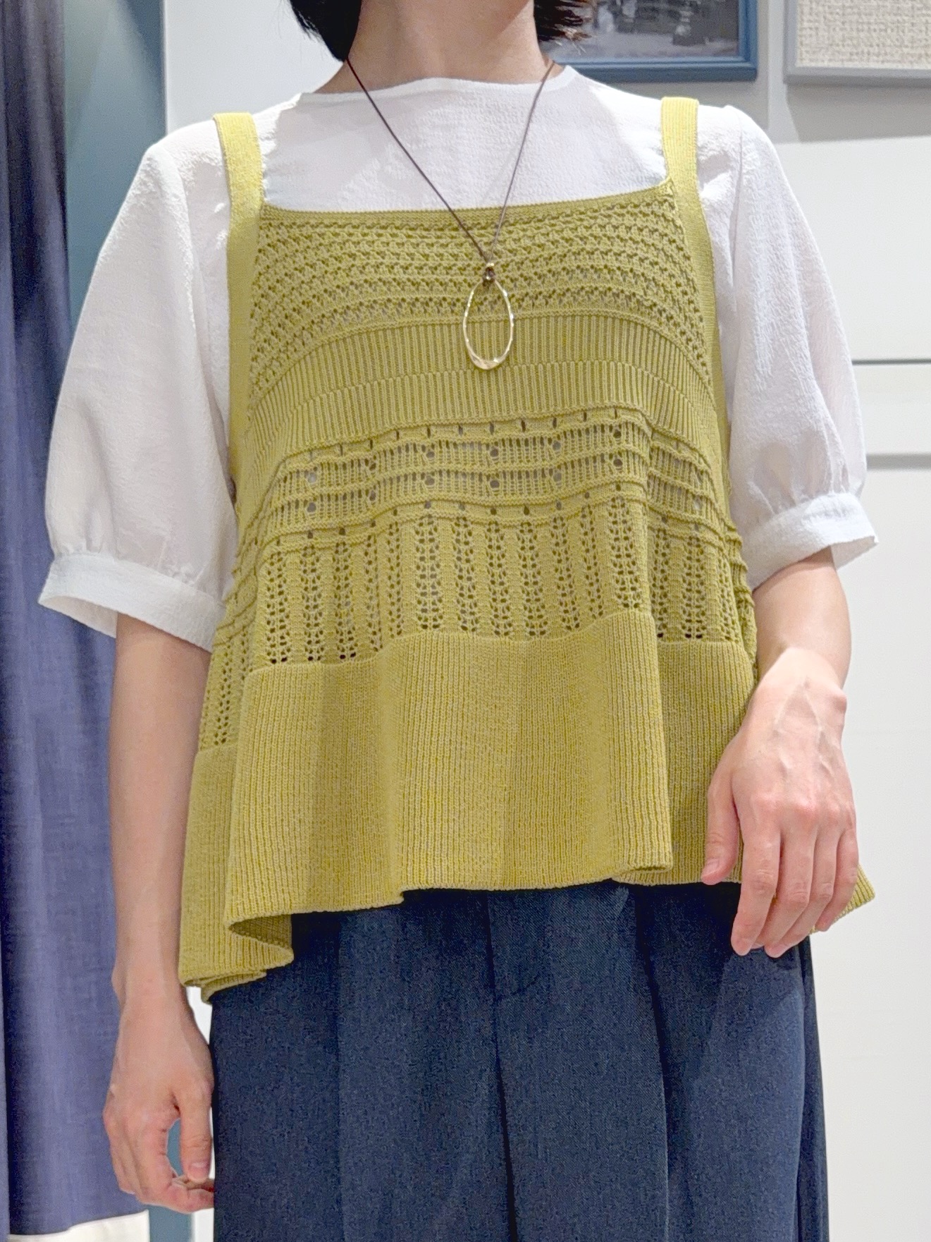 あんりさんの「grove｜【2点SET】着るだけで完成、透かし編みニットビスチェ&times;ブラウス」を使ったコーディネート