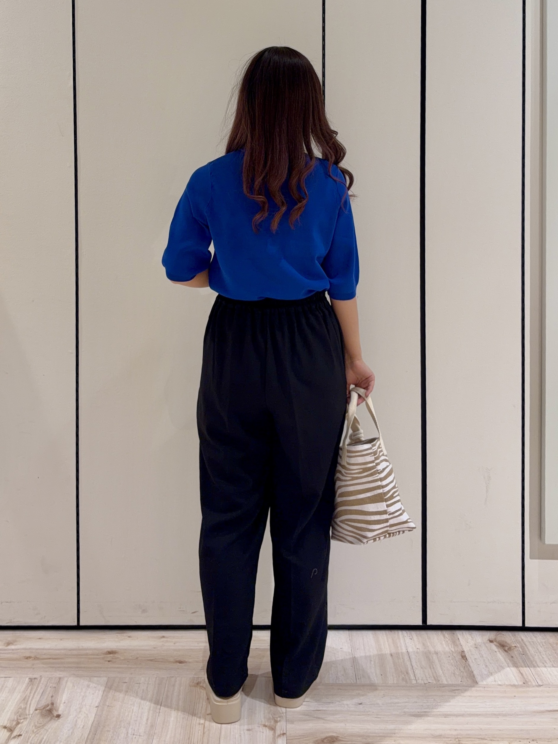 ひっかさんの「SHOO･LA･RUE｜【毎日洗える/S-LL/UV】上半身すっきり 二の腕見せない5分袖ニット」を使ったコーディネート