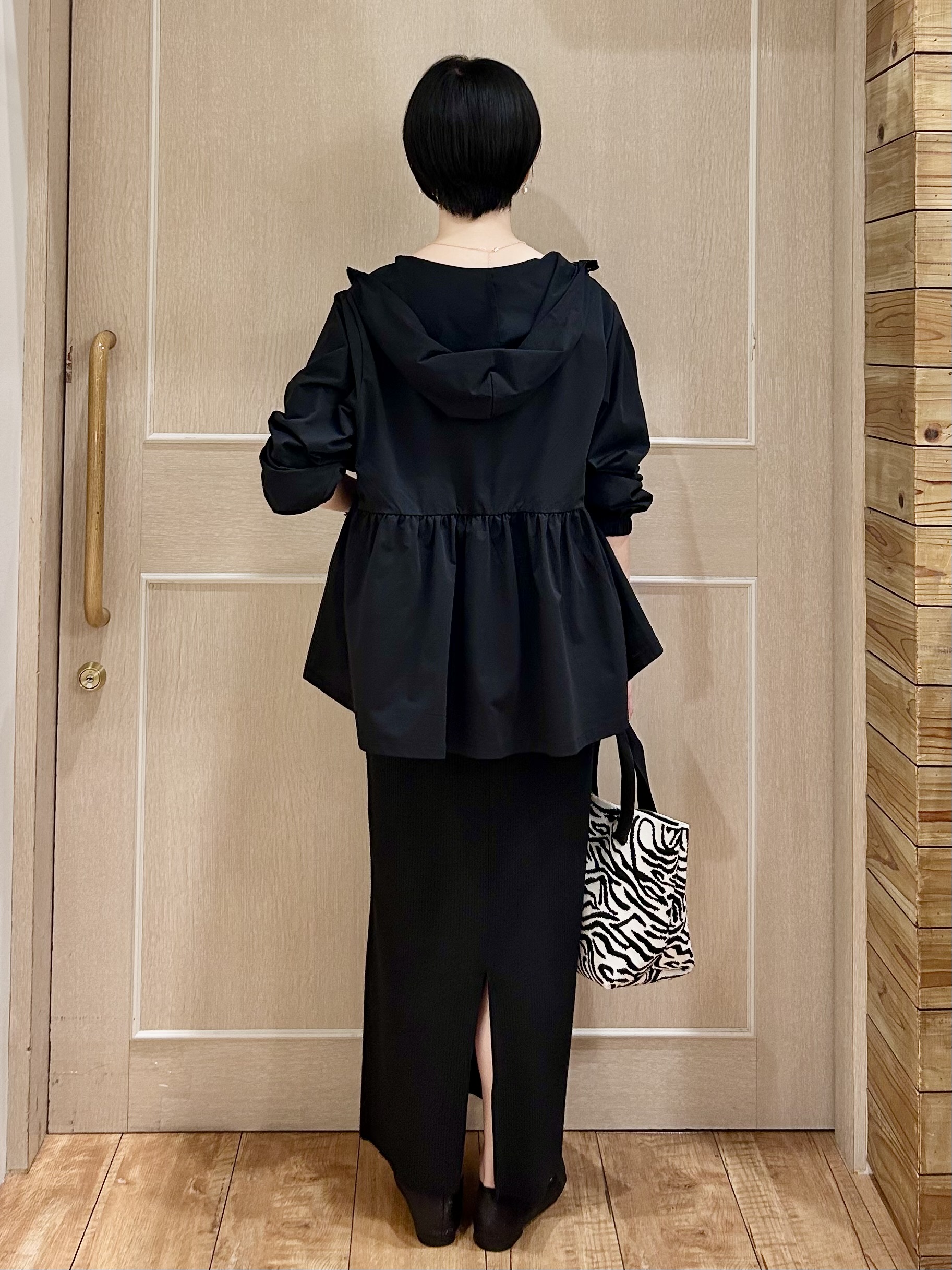 ちぐささんの「SHOO･LA･RUE｜【S-LL/体型カバー】日焼け対策にも女性らしさを UVカットペプラムパーカ」を使ったコーディネート