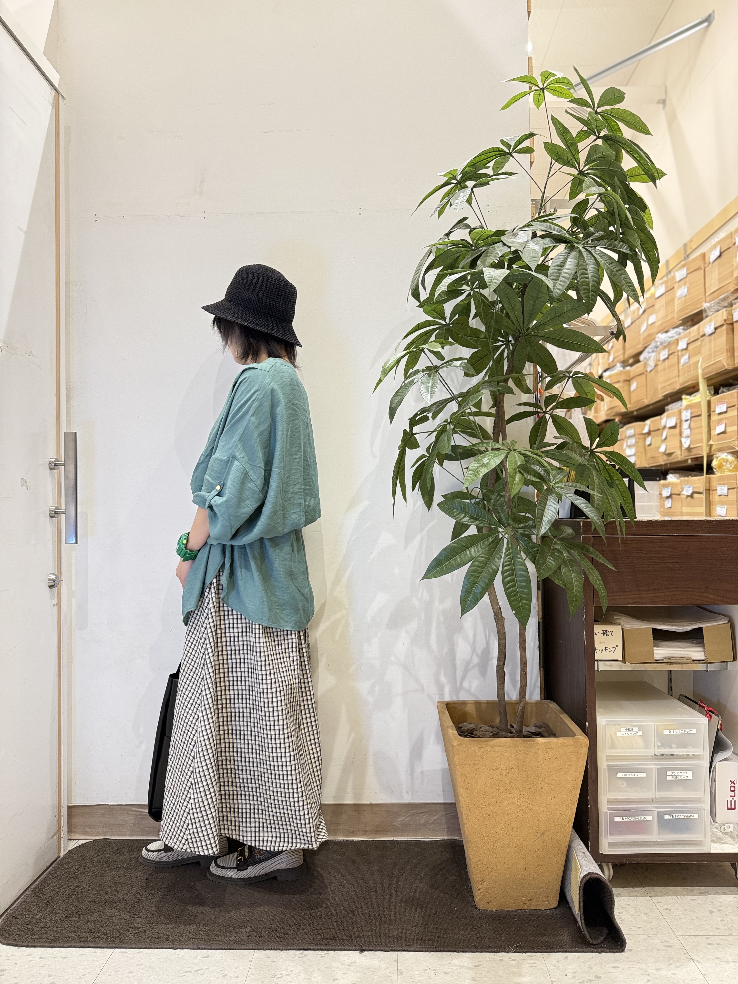 misakiさんの「SHOO･LA･RUE｜【S-LL/洗濯機可】気になる体型すっぽり隠す スキッパードルマンチュニック」を使ったコーディネート