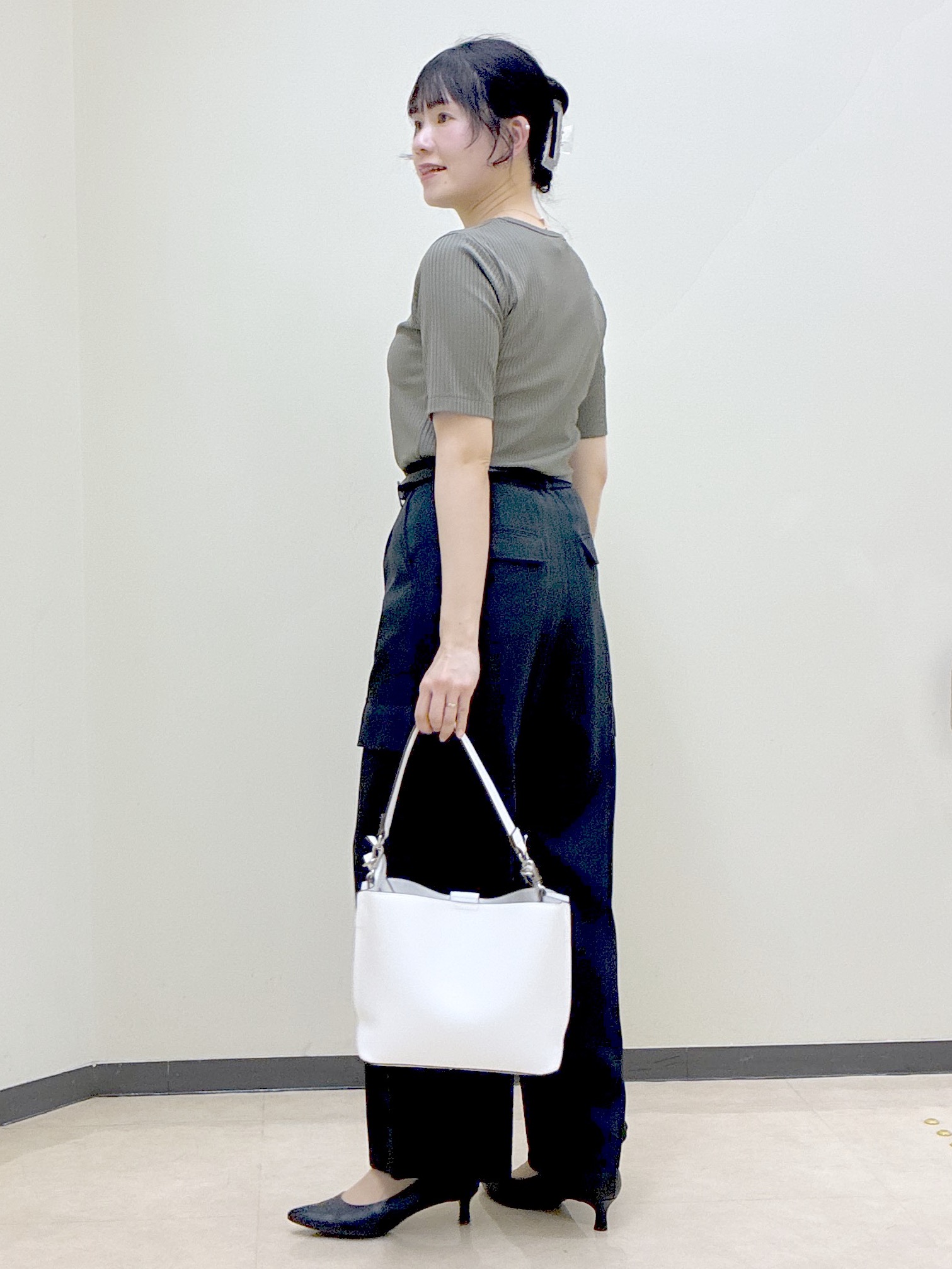 beni_gingerさんの「Reflect｜【インナーにおすすめ◎】クルーネックストレッチリブトップス」を使ったコーディネート