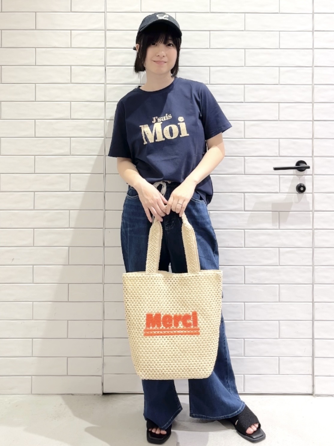 しおりさんの「OPAQUE.CLIP｜アソートロゴTシャツ【洗濯機OK】」を使ったコーディネート