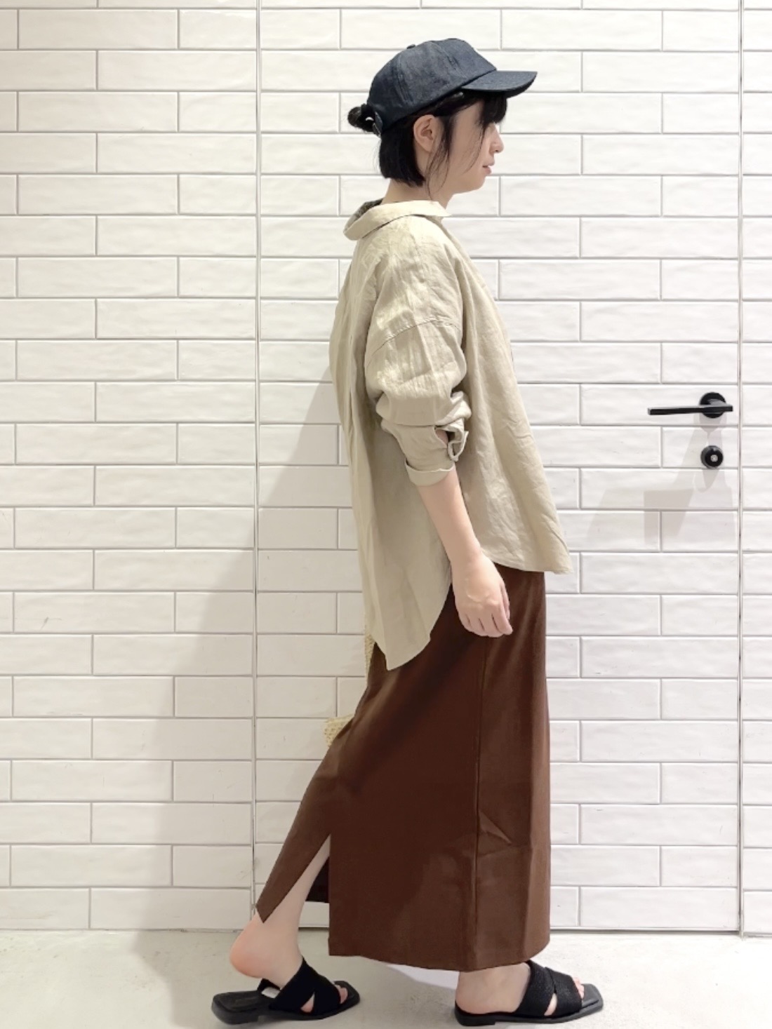 しおりさんの「OPAQUE.CLIP｜フレンチリネンシャツ／カシュクール【洗濯機OK】《5col》」を使ったコーディネート
