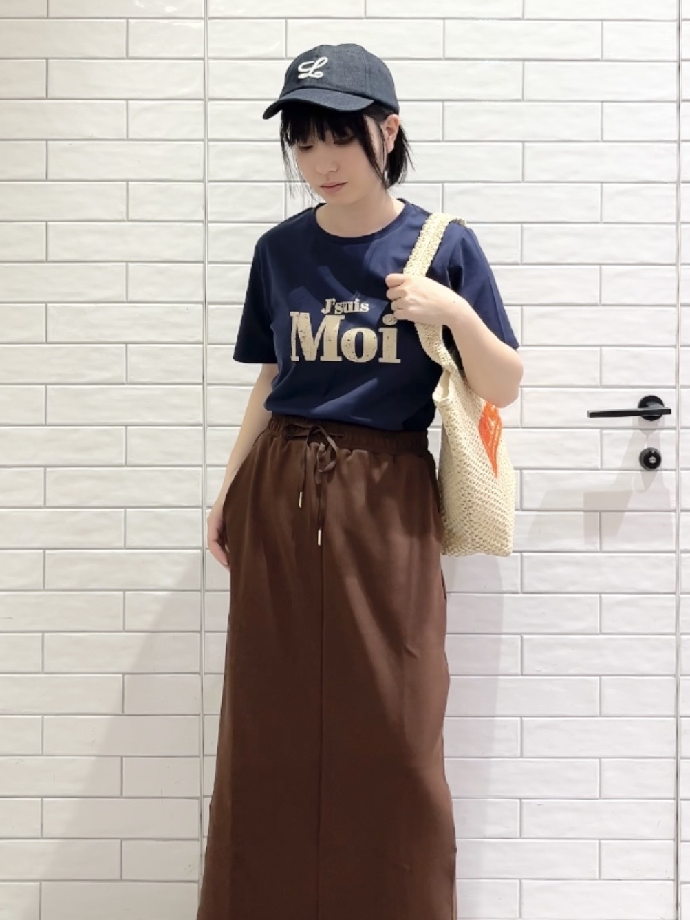 しおりさんの「OPAQUE.CLIP｜アソートロゴTシャツ【洗濯機OK】」を使ったコーディネート