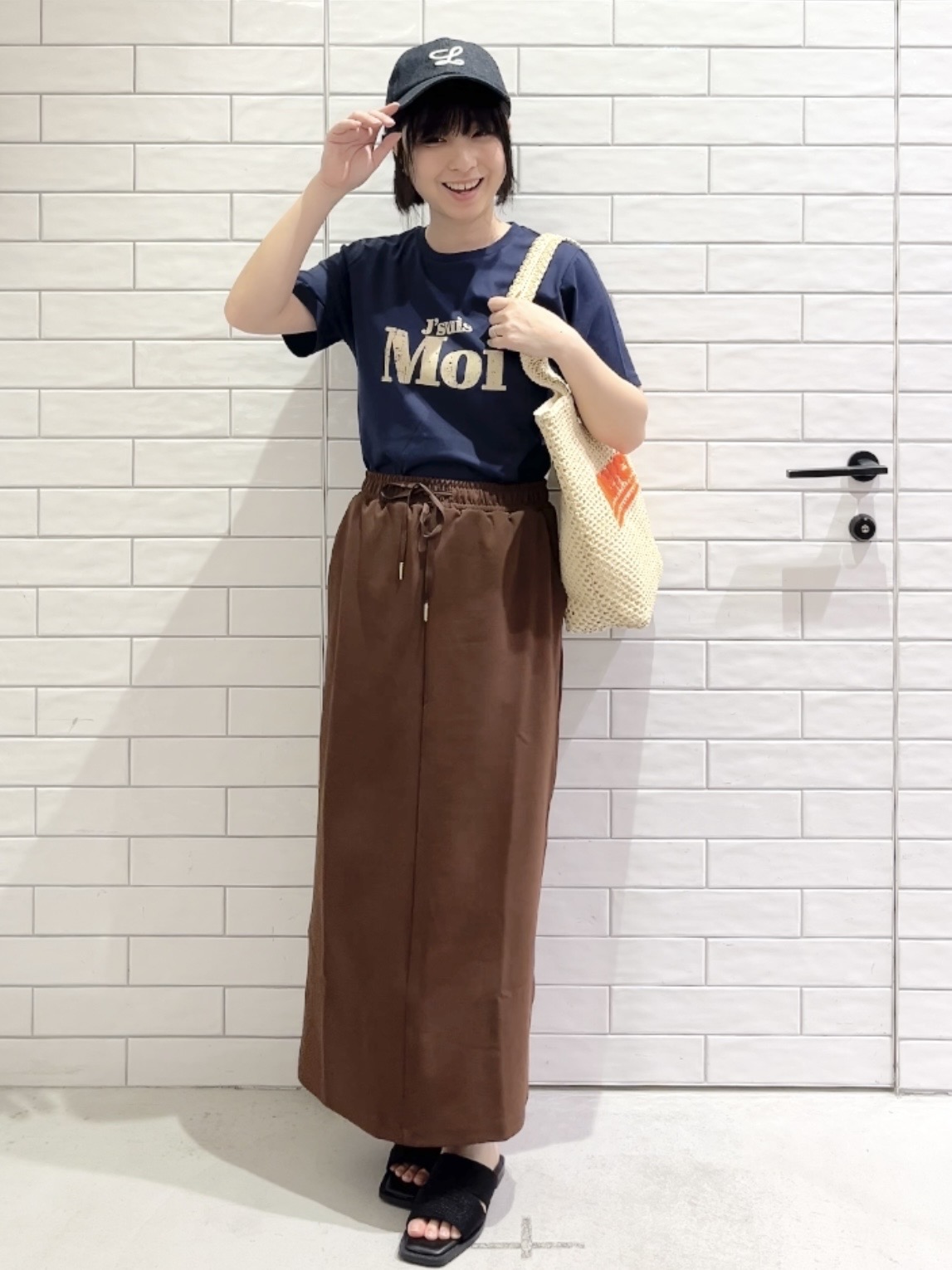しおりさんの「OPAQUE.CLIP｜アソートロゴTシャツ【洗濯機OK】」を使ったコーディネート