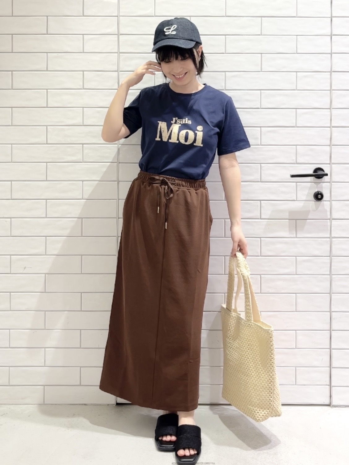 しおりさんの「OPAQUE.CLIP｜アソートロゴTシャツ【洗濯機OK】」を使ったコーディネート