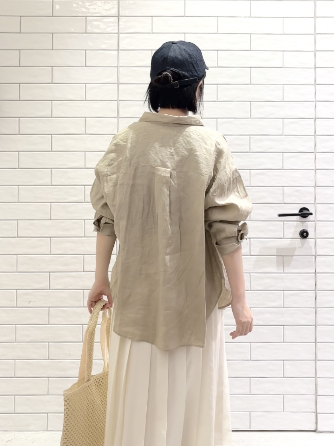 しおりさんの「OPAQUE.CLIP｜フレンチリネンシャツ／カシュクール【洗濯機OK】《5col》」を使ったコーディネート