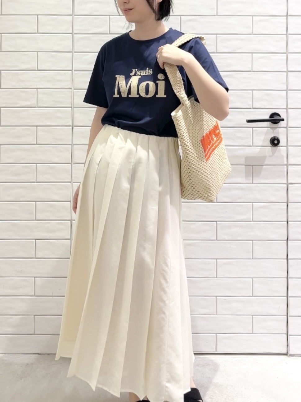 しおりさんの「OPAQUE.CLIP｜アソートロゴTシャツ【洗濯機OK】」を使ったコーディネート