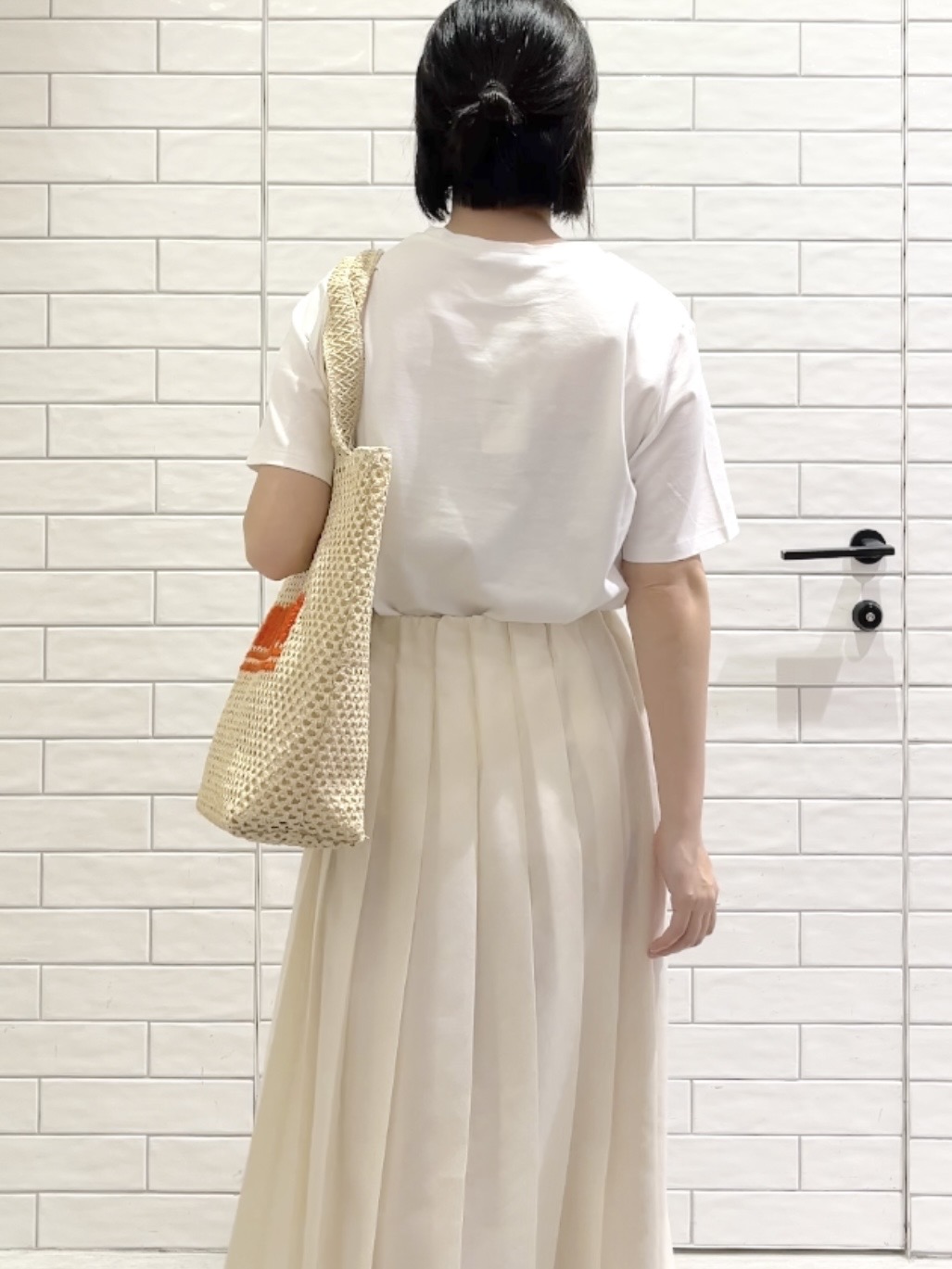 しおりさんの「OPAQUE.CLIP｜アソートロゴTシャツ【洗濯機OK】」を使ったコーディネート