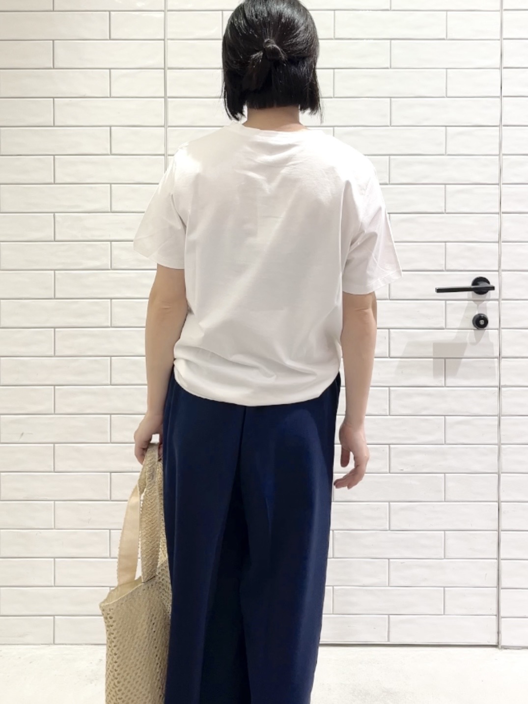 しおりさんの「OPAQUE.CLIP｜アソートロゴTシャツ【洗濯機OK】」を使ったコーディネート