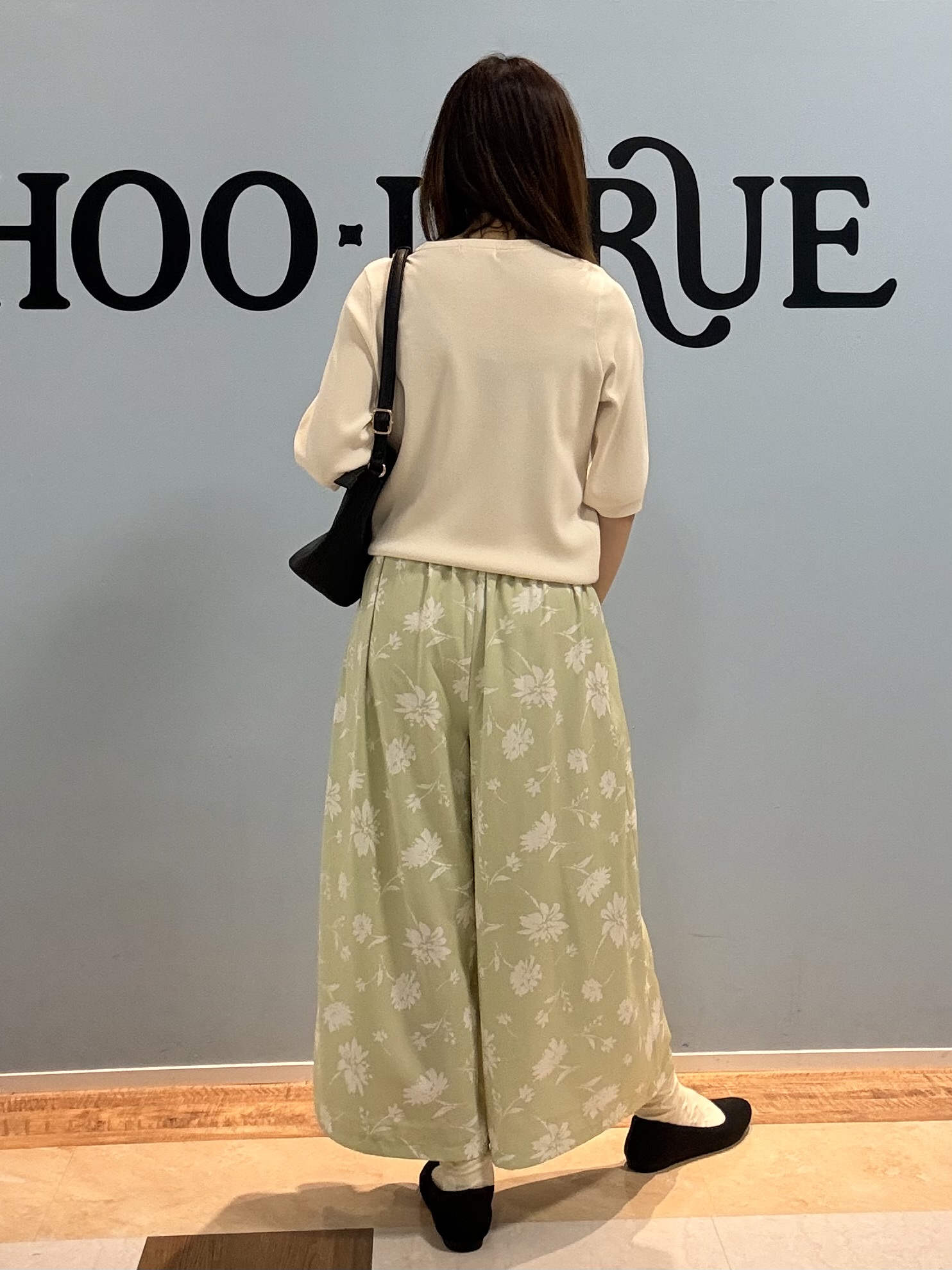 Naaatsuさんの「SHOO･LA･RUE｜【毎日洗える/S-LL/UV】上半身すっきり 二の腕見せない5分袖ニット」を使ったコーディネート