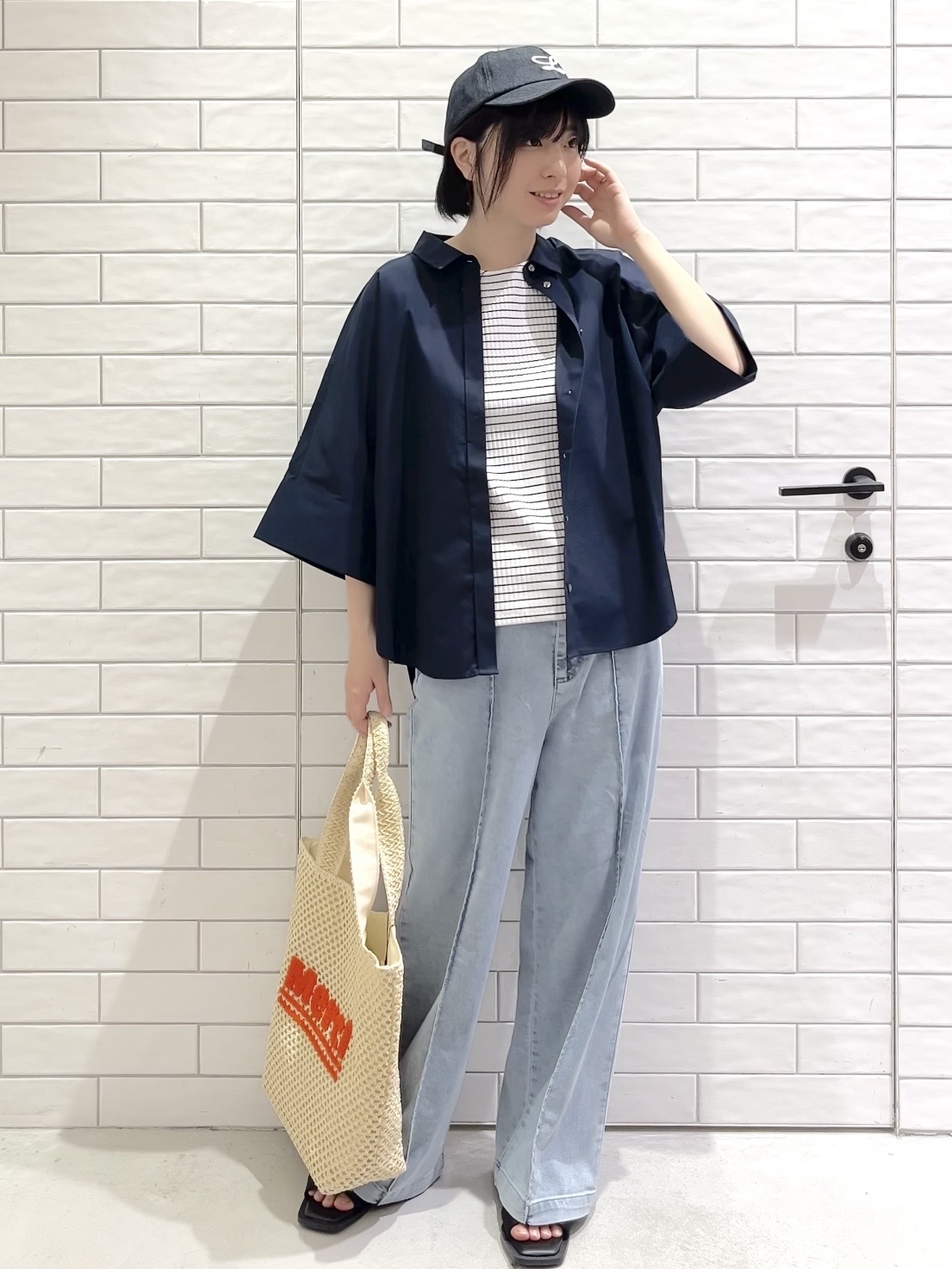しおりさんの「OPAQUE.CLIP｜【接触冷感】ハーフスリーブシャツ《洗濯機OK／防シワ加工》」を使ったコーディネート