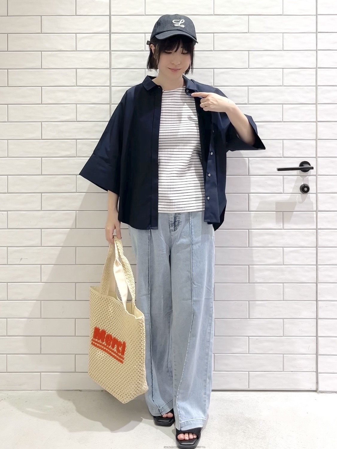 しおりさんの「OPAQUE.CLIP｜【接触冷感】ハーフスリーブシャツ《洗濯機OK／防シワ加工》」を使ったコーディネート