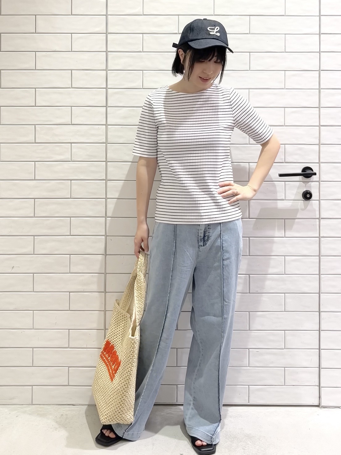 しおりさんの「OPAQUE.CLIP｜ベーシックリブボートネックカットソー【洗濯機OK】」を使ったコーディネート