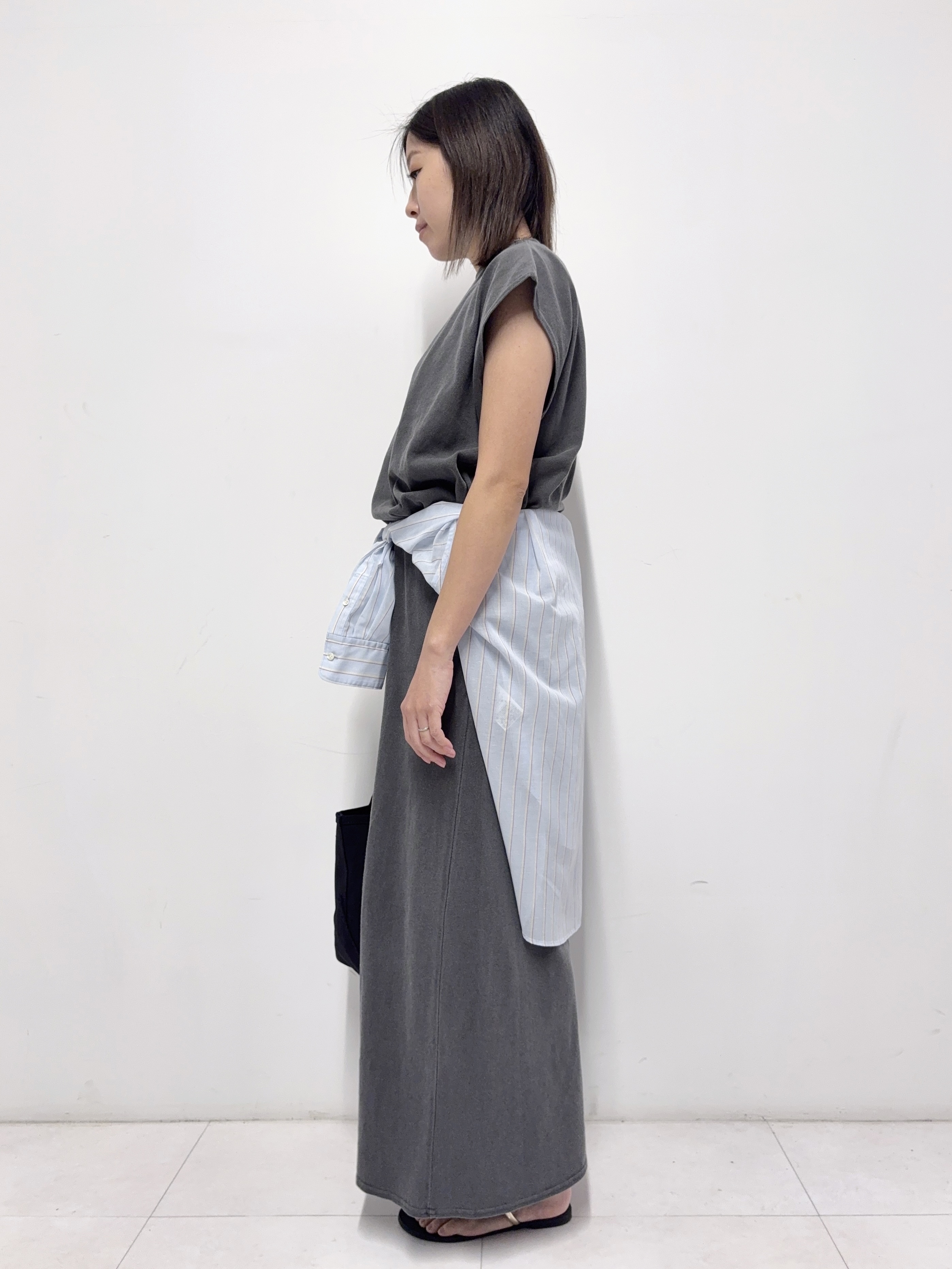Nishijimaさんの「DRESSTERIOR｜シアー ストライプシャツ」を使ったコーディネート