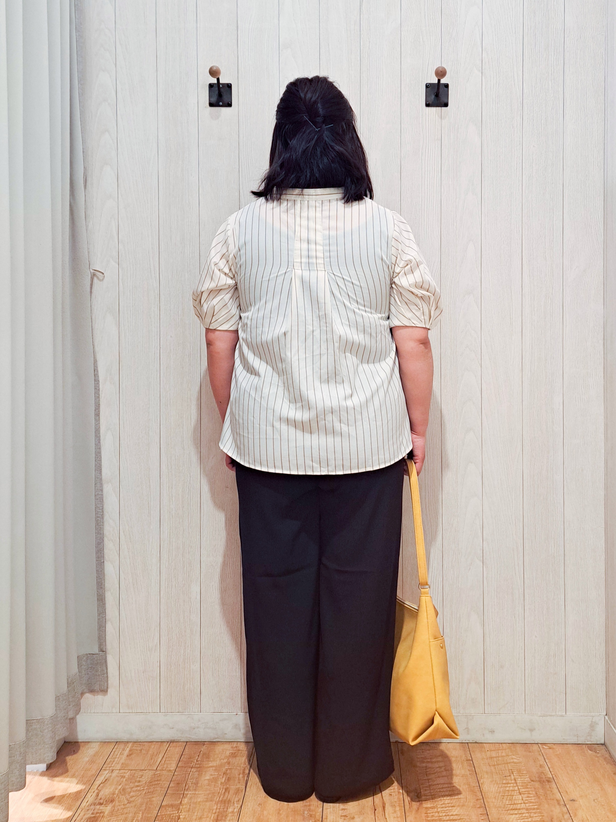 kotomiさんの「SHOO･LA･RUE｜【高レビュー/洗濯後しわになりにくい/インせず着られる】自然に体型カバー 麻調ペプラムブラウス」を使ったコーディネート