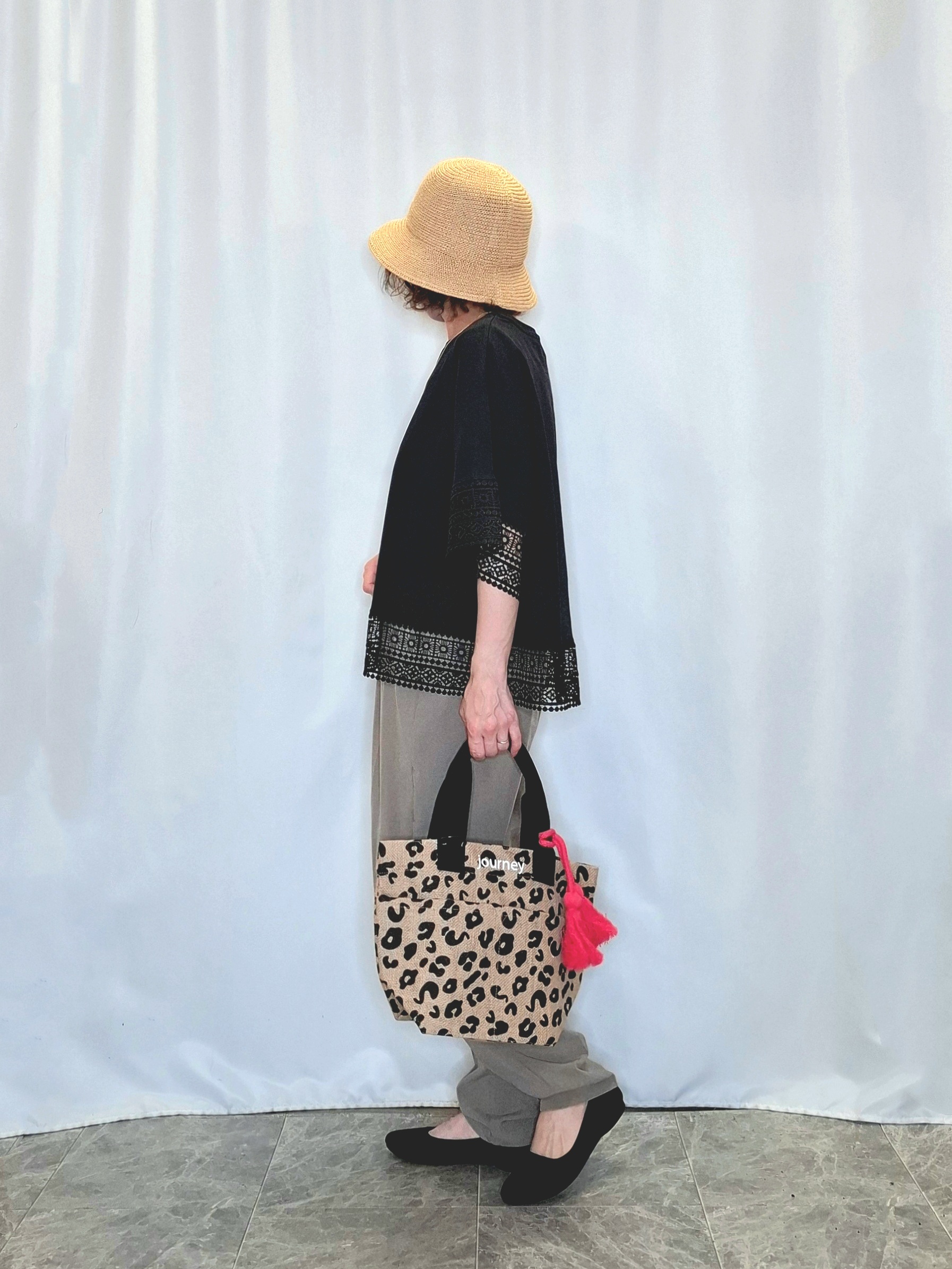 ぬーさんの「SHOO･LA･RUE｜【洗濯機可/体型カバー/S-LL】レース使いがポイント デザインTシャツ」を使ったコーディネート