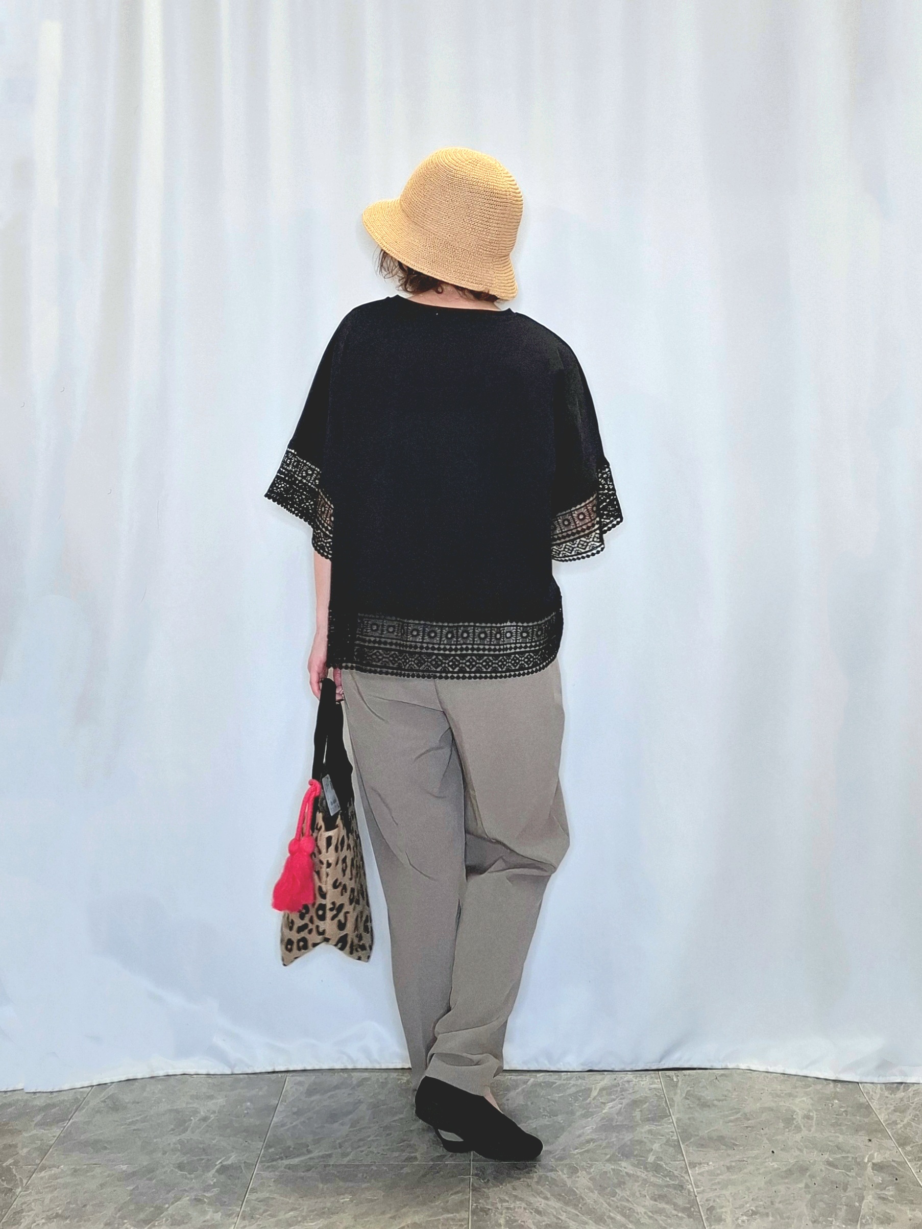 ぬーさんの「SHOO･LA･RUE｜【洗濯機可/体型カバー/S-LL】レース使いがポイント デザインTシャツ」を使ったコーディネート