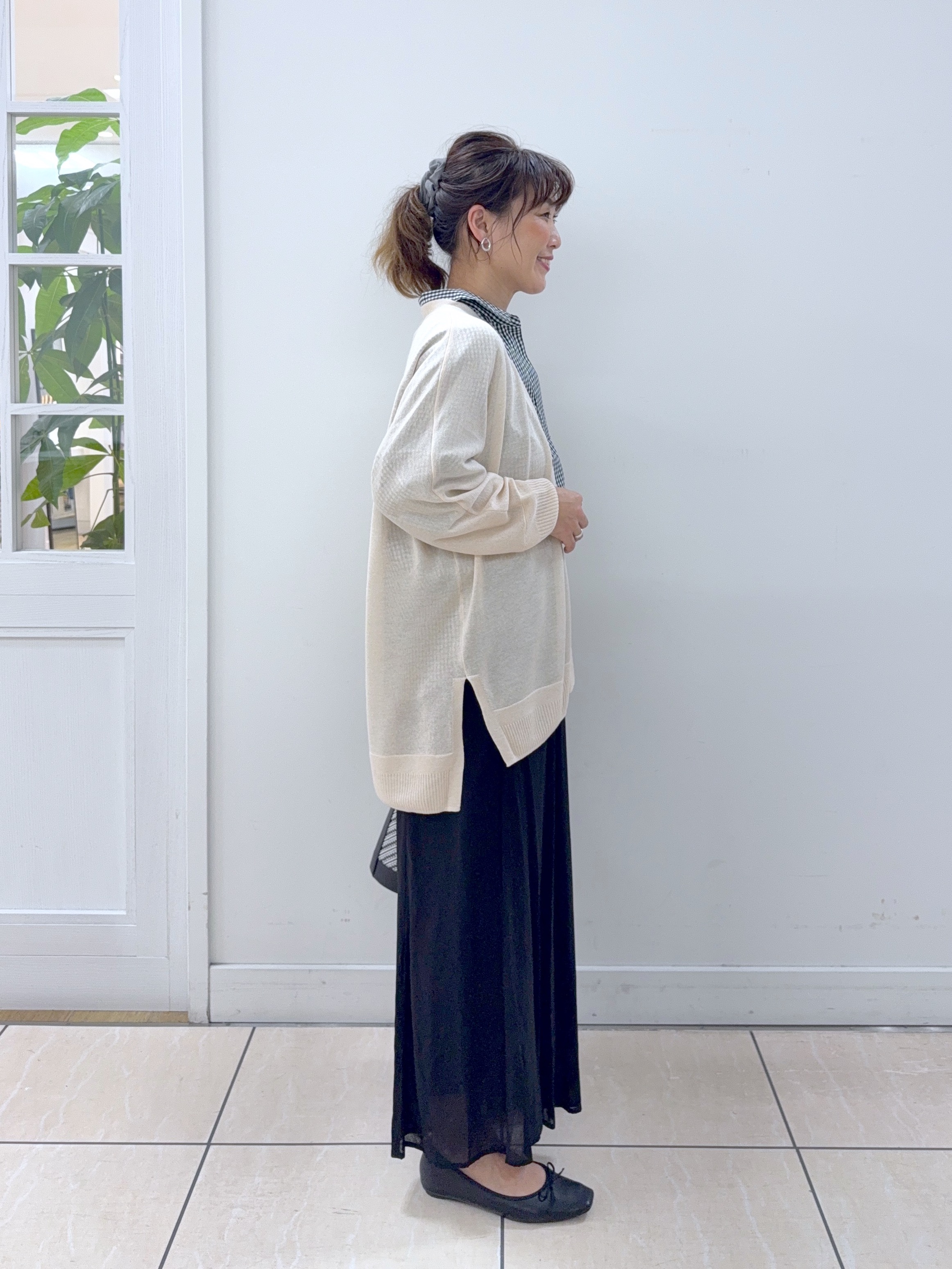 Osawaさんの「Dessin｜【洗える】ミドル丈シアーカーディガン」を使ったコーディネート