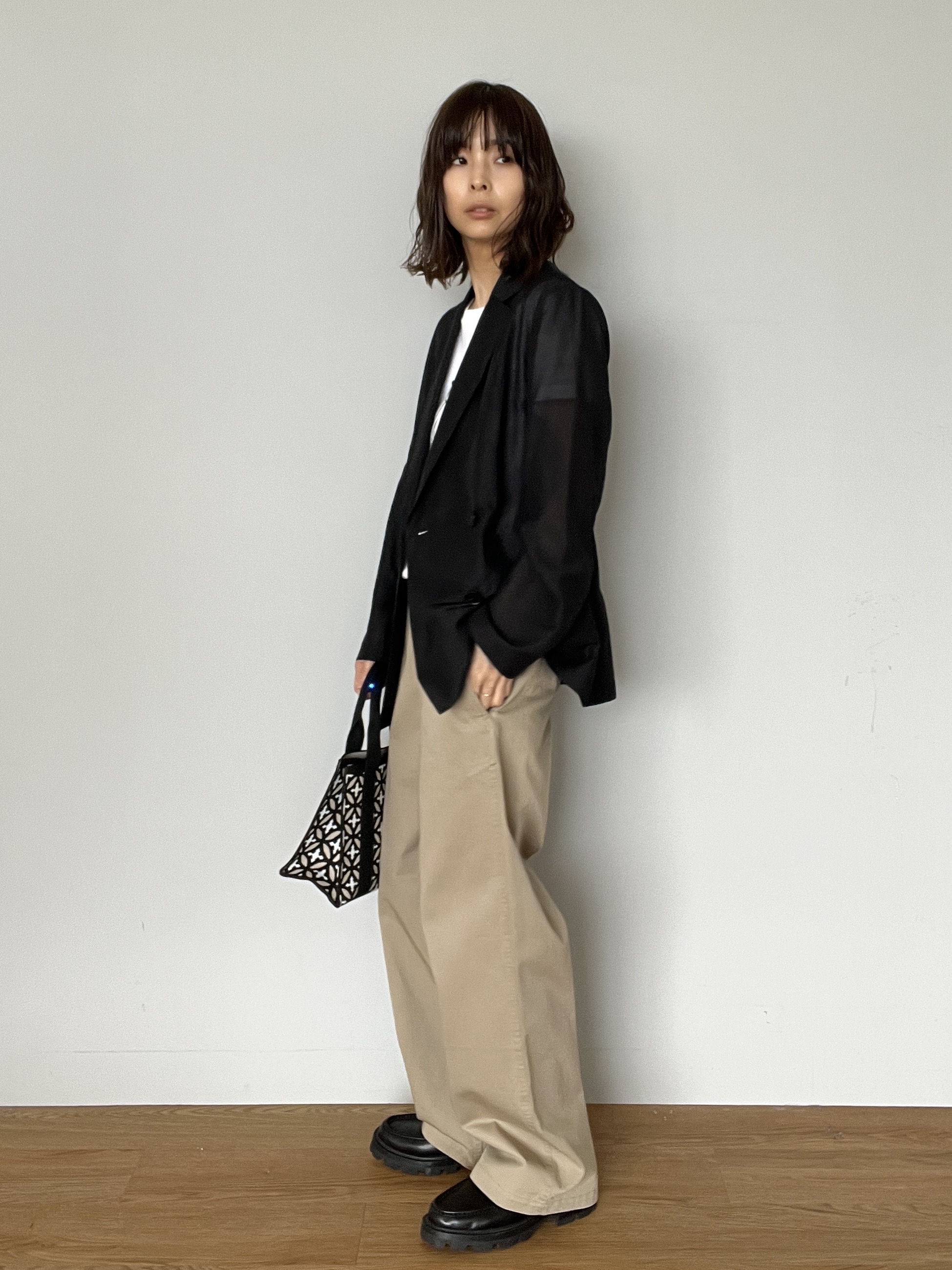 misaさんの「DRESSTERIOR｜◆【EC/ルクア大阪店限定】ボーラーハットクロックドッグTシャツ」を使ったコーディネート