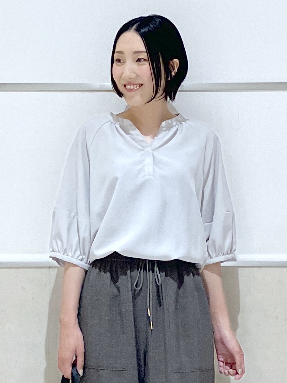 eriko さんの「Dessin｜【洗える】スキッパーライトブラウス」を使ったコーディネート