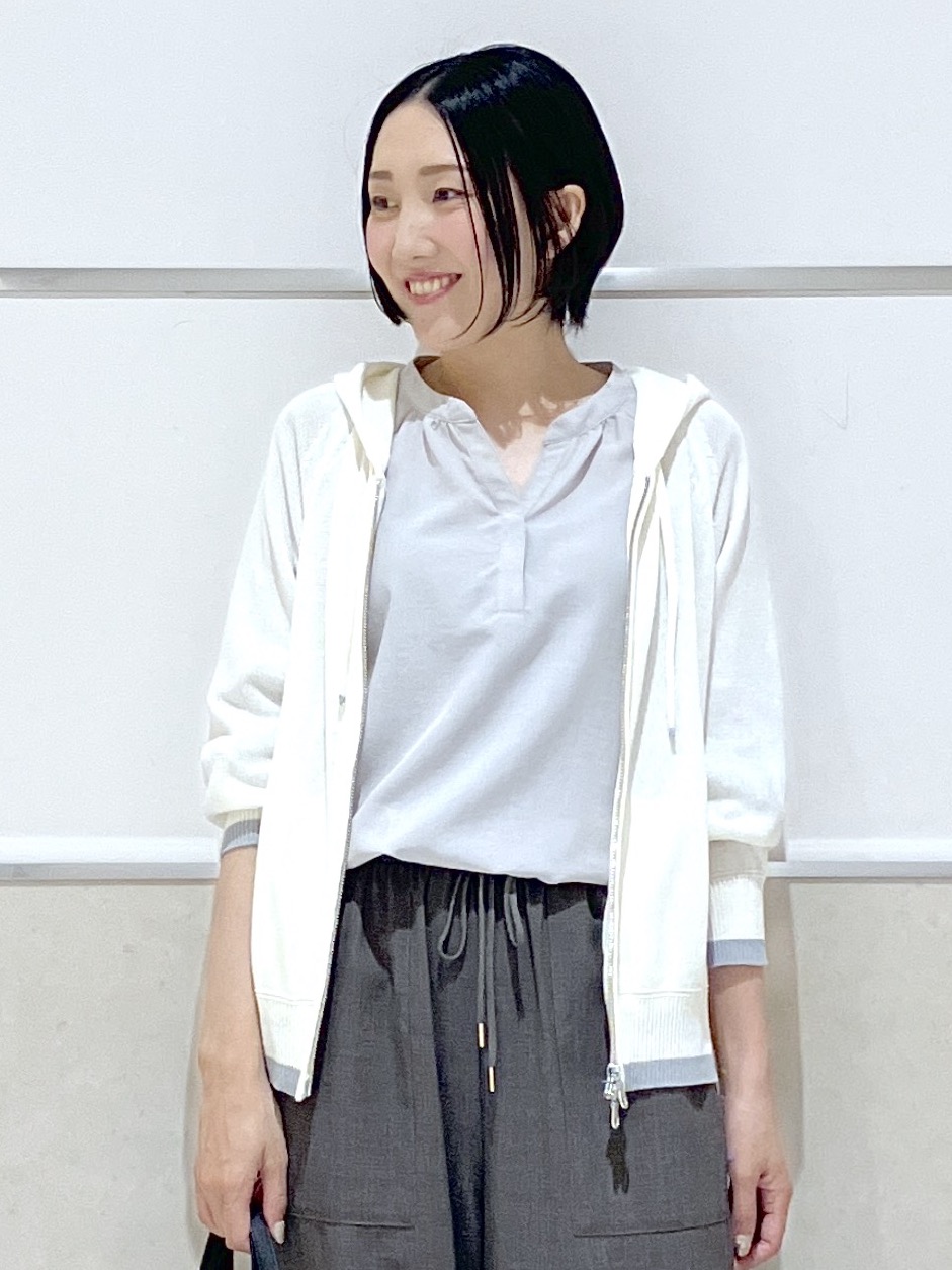 eriko さんの「Dessin｜【洗える】スキッパーライトブラウス」を使ったコーディネート