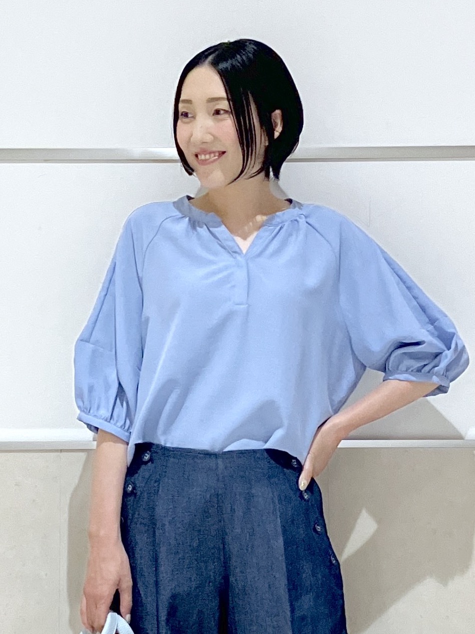 eriko さんの「Dessin｜【洗える】スキッパーライトブラウス」を使ったコーディネート