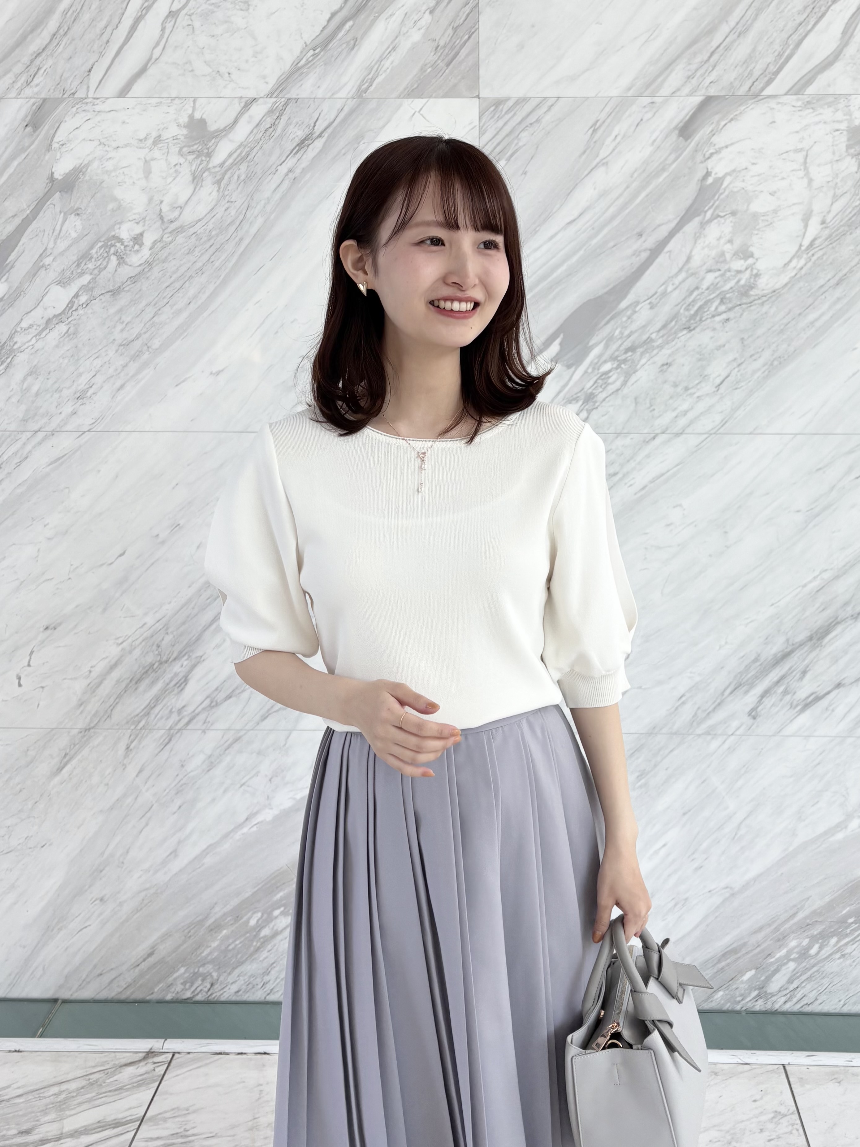 みさかさんの「index｜【接触冷感／UVケア】クールタッチラップスリーブニット《洗濯機OK／XS～3L／9col》」を使ったコーディネート