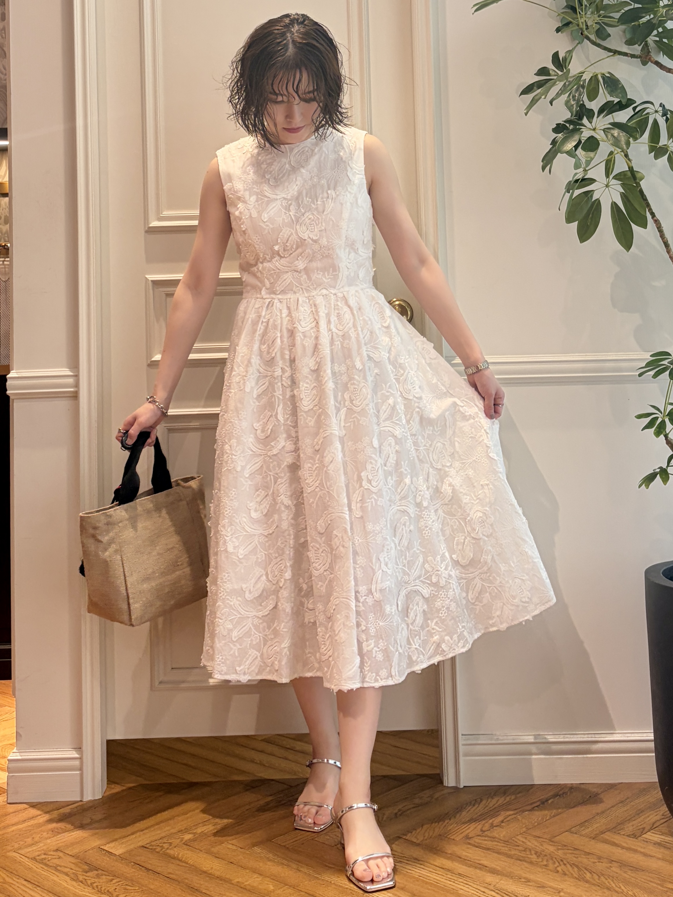 nakaoさんの「DRESSTERIOR｜【otonaMUSE5月号掲載】スキニーベルトサンダル」を使ったコーディネート