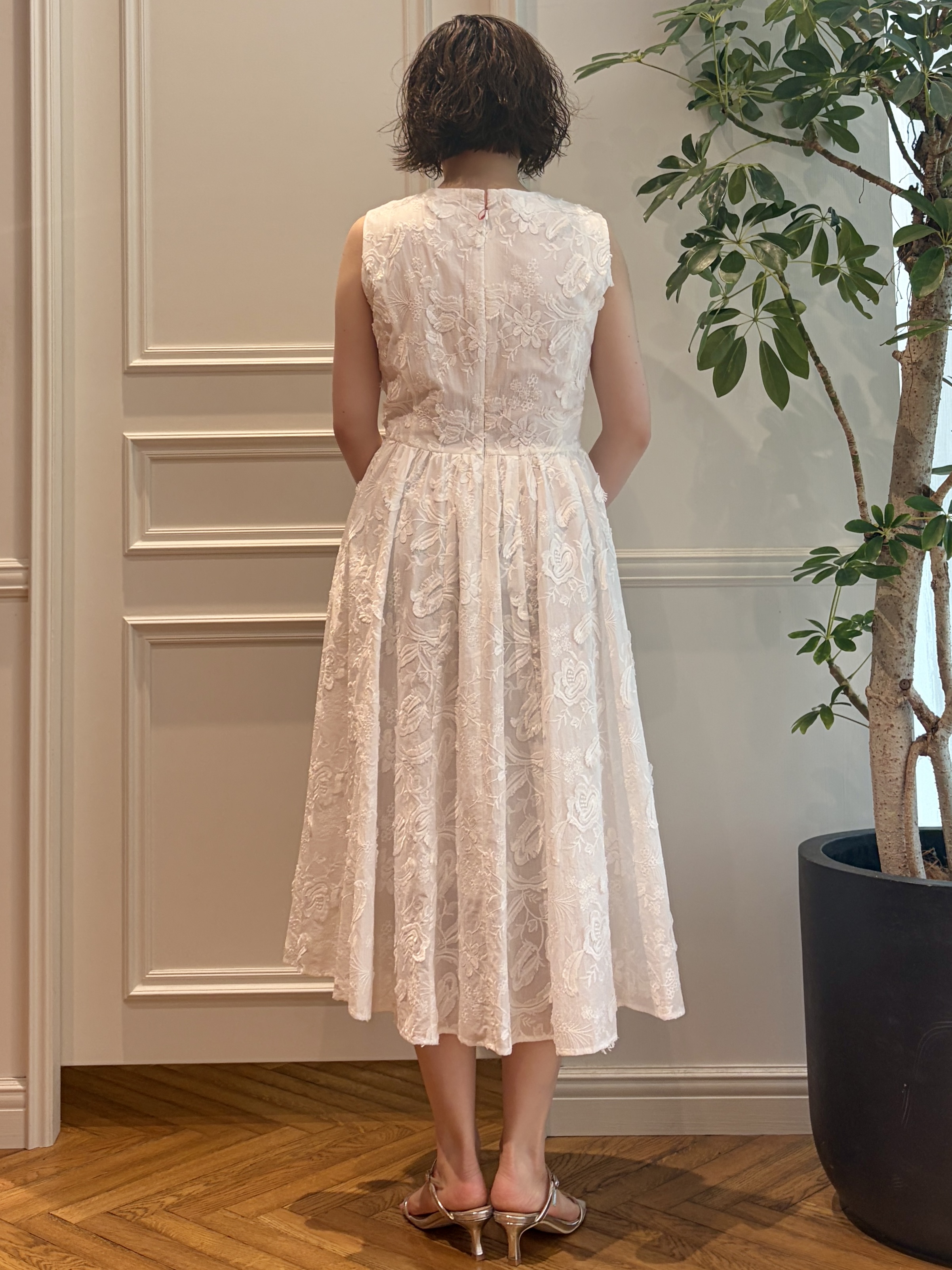 nakaoさんの「DRESSTERIOR｜【otonaMUSE5月号掲載】スキニーベルトサンダル」を使ったコーディネート