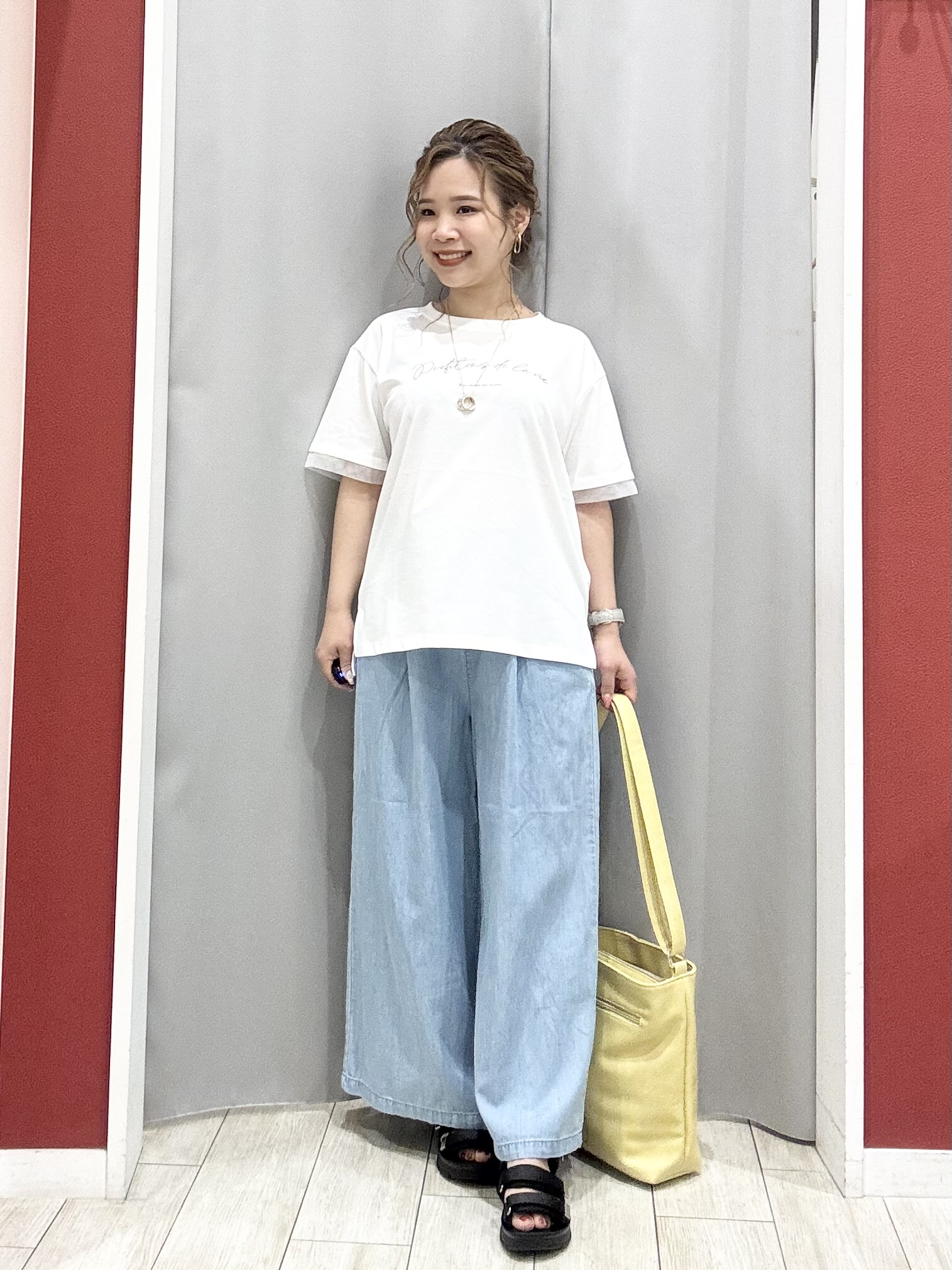 shioさんの「SHOO･LA･RUE｜【ひんやり/S-LL/洗濯機可】色・柄選べる お袖チュールレイヤード プリントアソートTシャツ」を使ったコーディネート