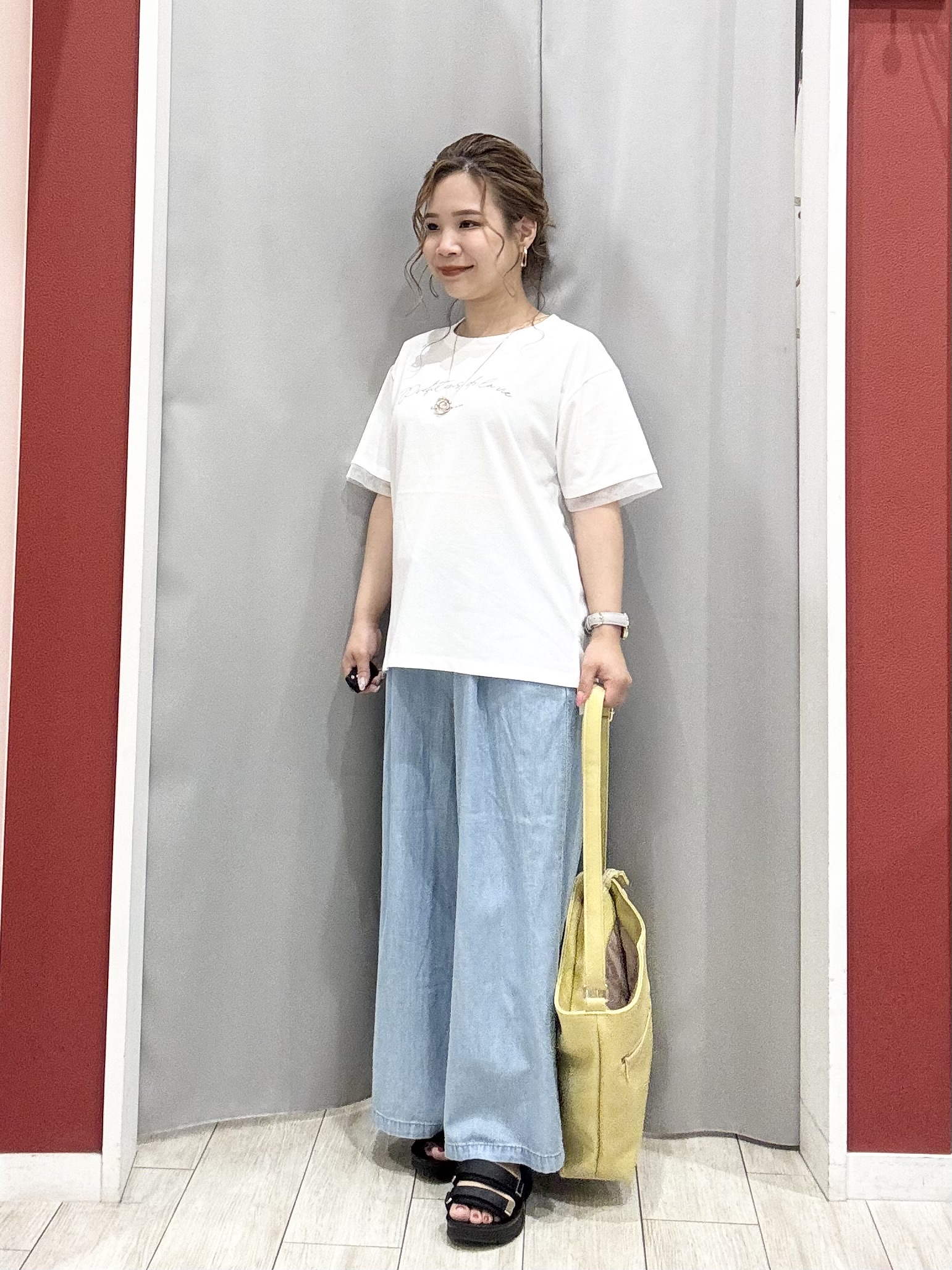 shioさんの「SHOO･LA･RUE｜【ひんやり/S-LL/洗濯機可】色・柄選べる お袖チュールレイヤード プリントアソートTシャツ」を使ったコーディネート
