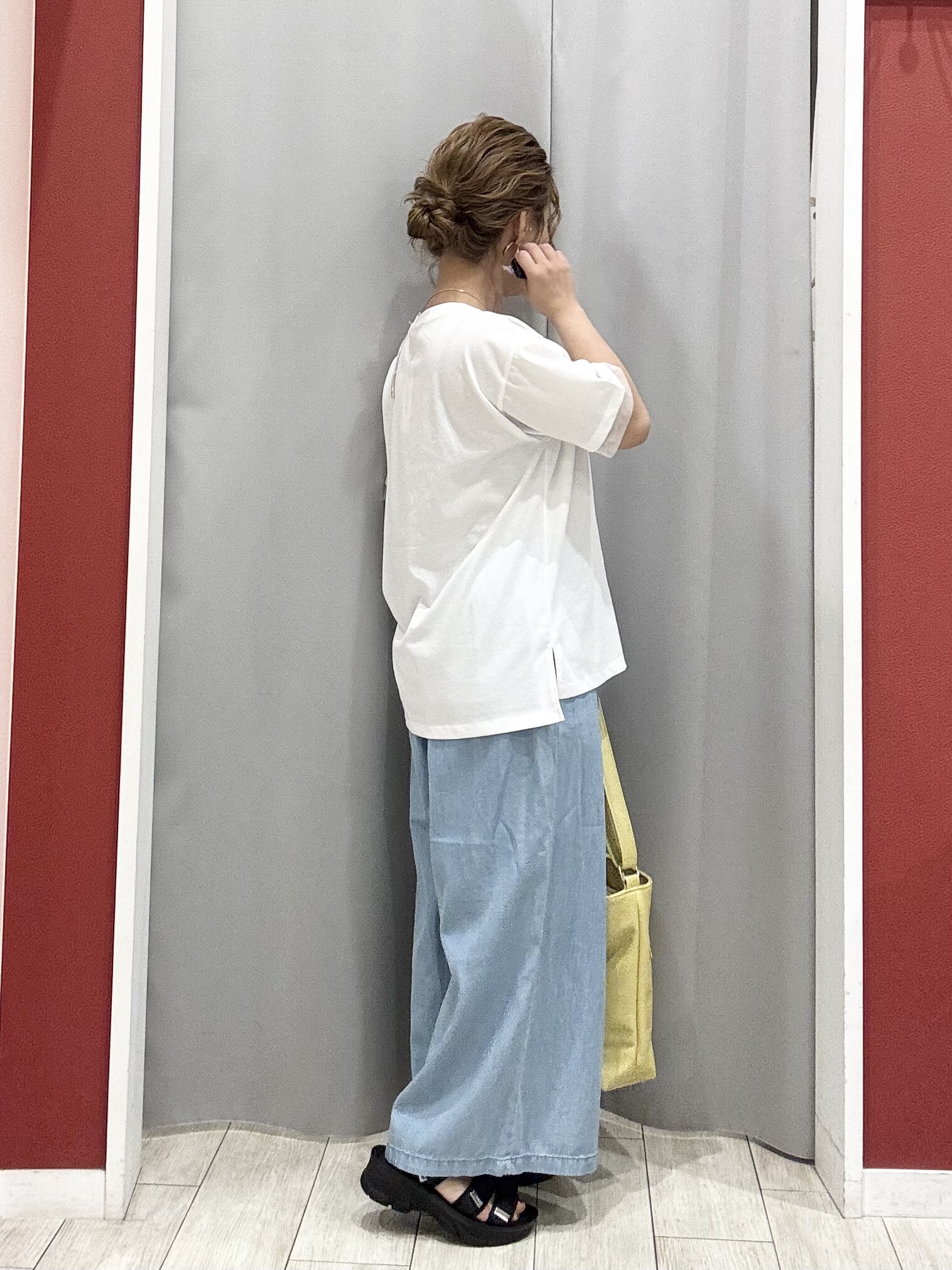 shioさんの「SHOO･LA･RUE｜【ひんやり/S-LL/洗濯機可】色・柄選べる お袖チュールレイヤード プリントアソートTシャツ」を使ったコーディネート