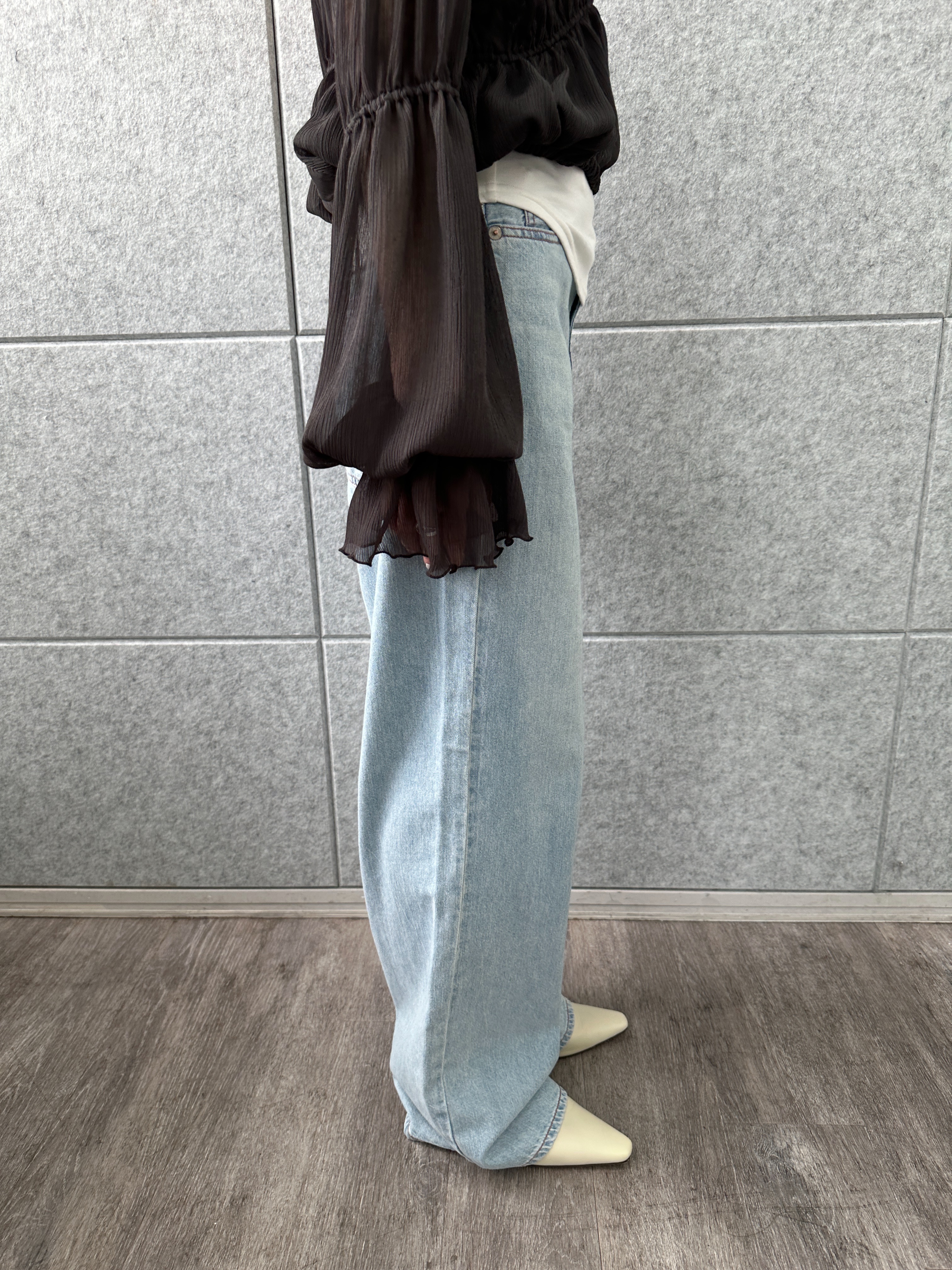 Buyer sakkoさんの「CODE A｜off－shoulder blouse」を使ったコーディネート