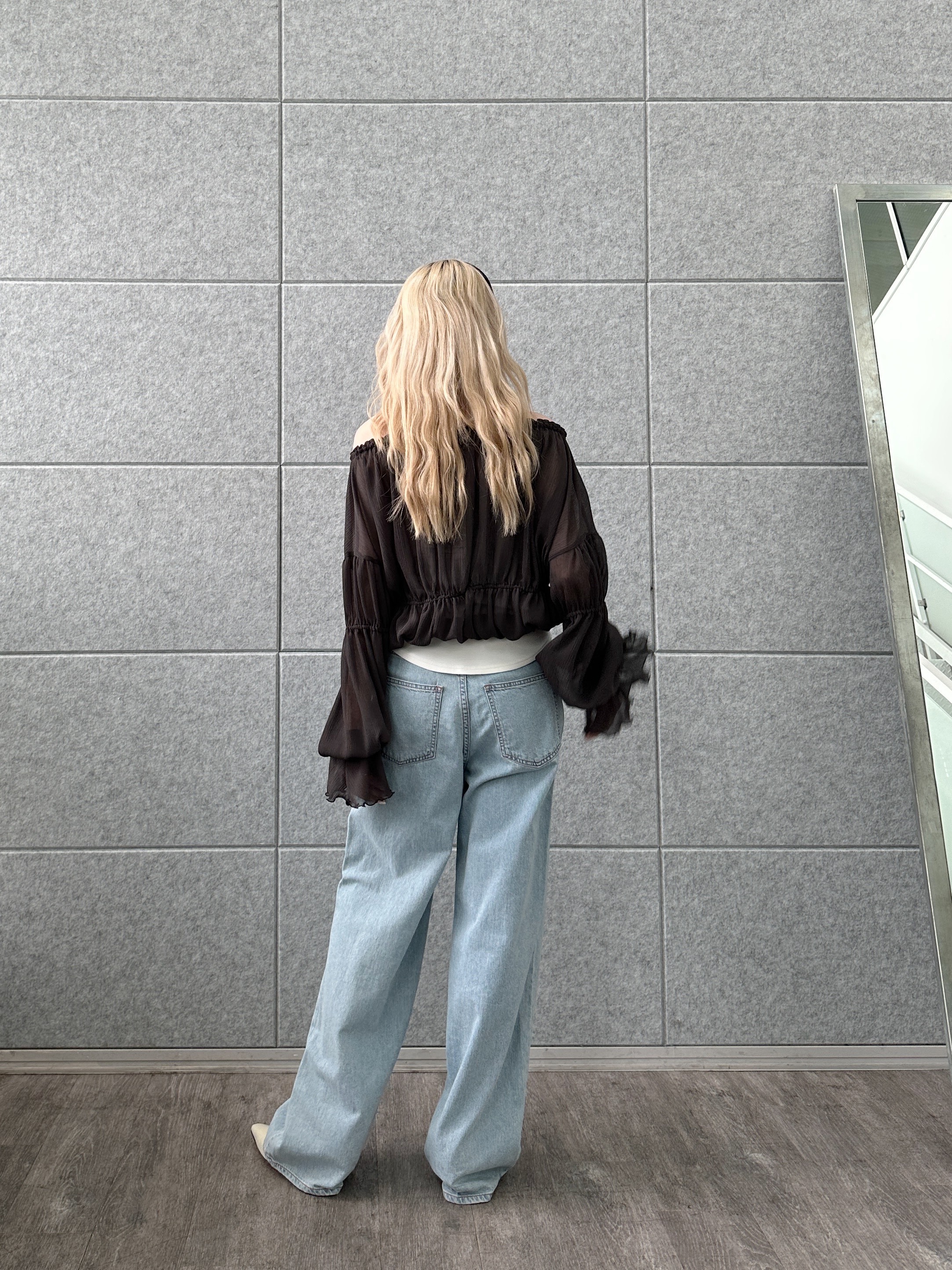 Buyer sakkoさんの「CODE A｜off－shoulder blouse」を使ったコーディネート