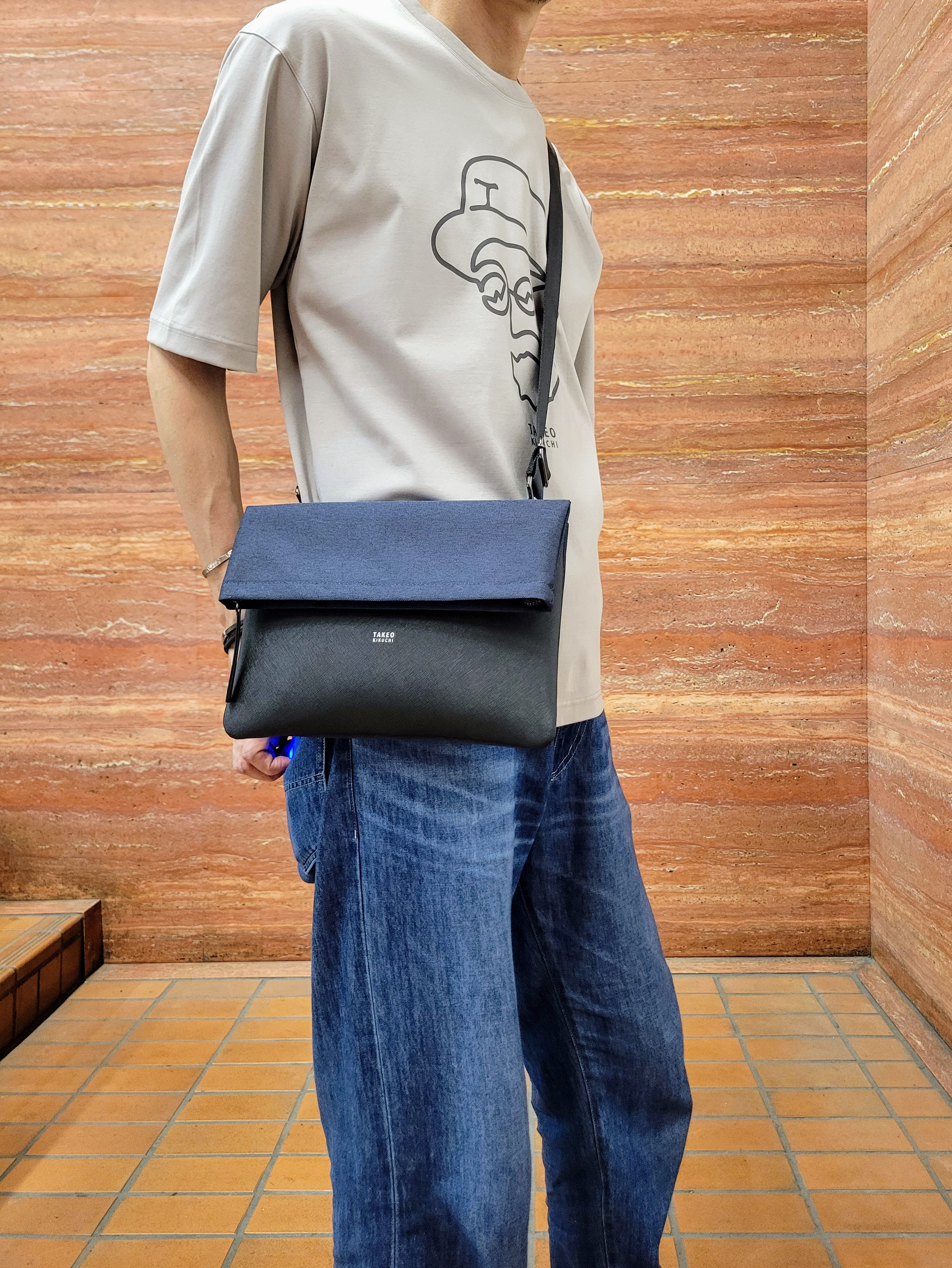 piroyaさんの「TAKEO KIKUCHI｜【BOWLER HAT LABEL】アイスクリアコットン ワンストローク 半袖Tシャツ」を使ったコーディネート