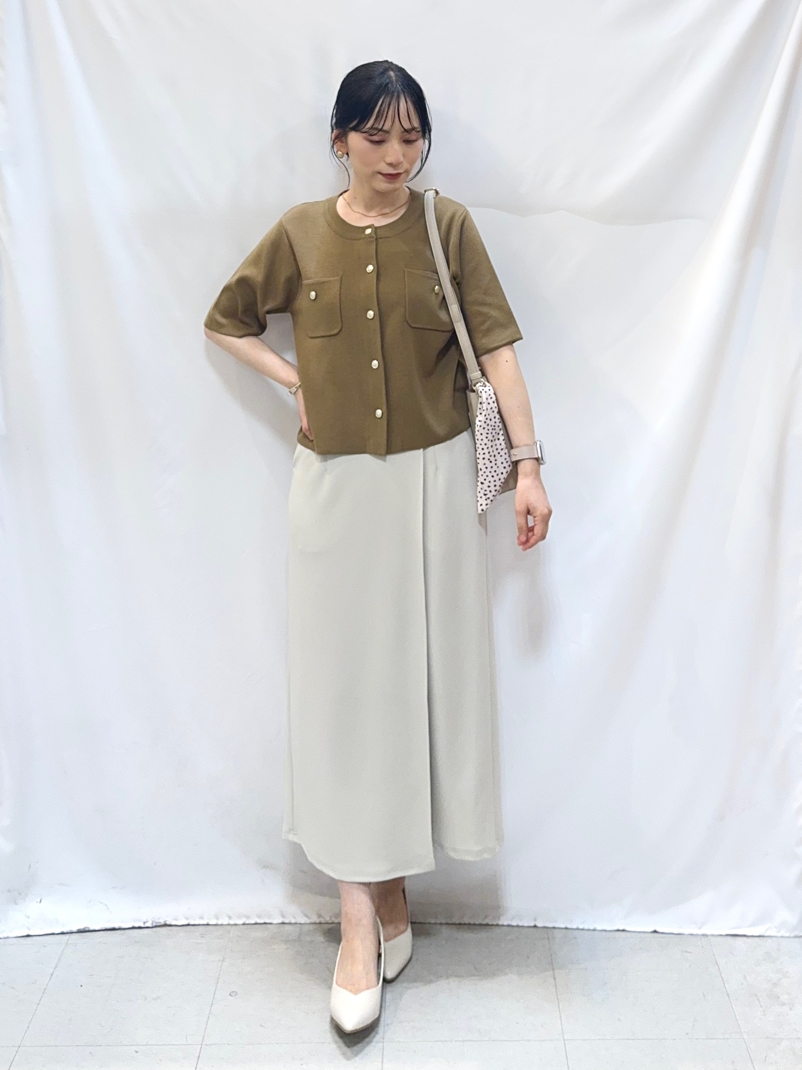 𝐇𝐢𝐫𝐨𝐦𝐢さんの「SHOO･LA･RUE｜スカーフ付きショルダーバッグ」を使ったコーディネート