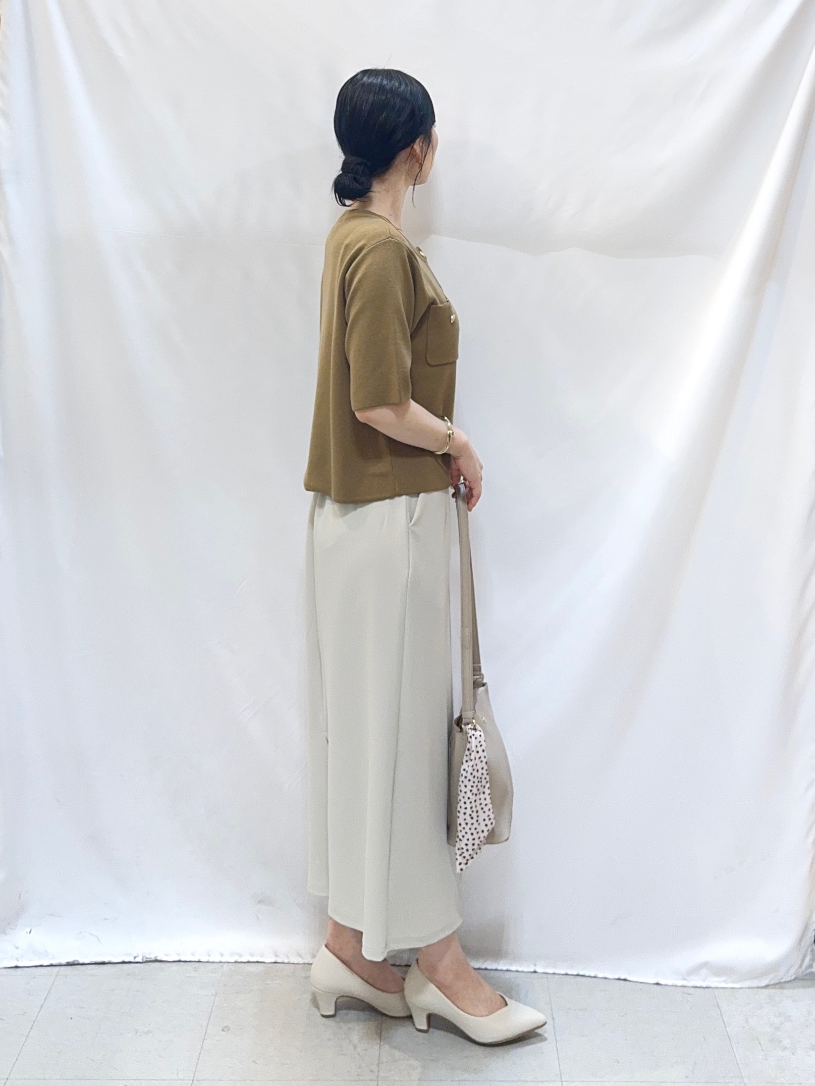 𝐇𝐢𝐫𝐨𝐦𝐢さんの「SHOO･LA･RUE｜スカーフ付きショルダーバッグ」を使ったコーディネート