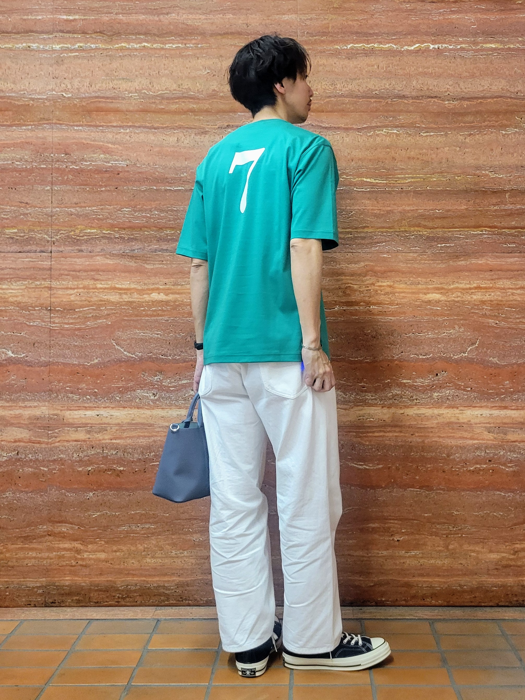 piroyaさんの「TAKEO KIKUCHI｜【BOWLER HAT LABEL】アイスクリアコットン ラッキーセブン 半袖Tシャツ」を使ったコーディネート