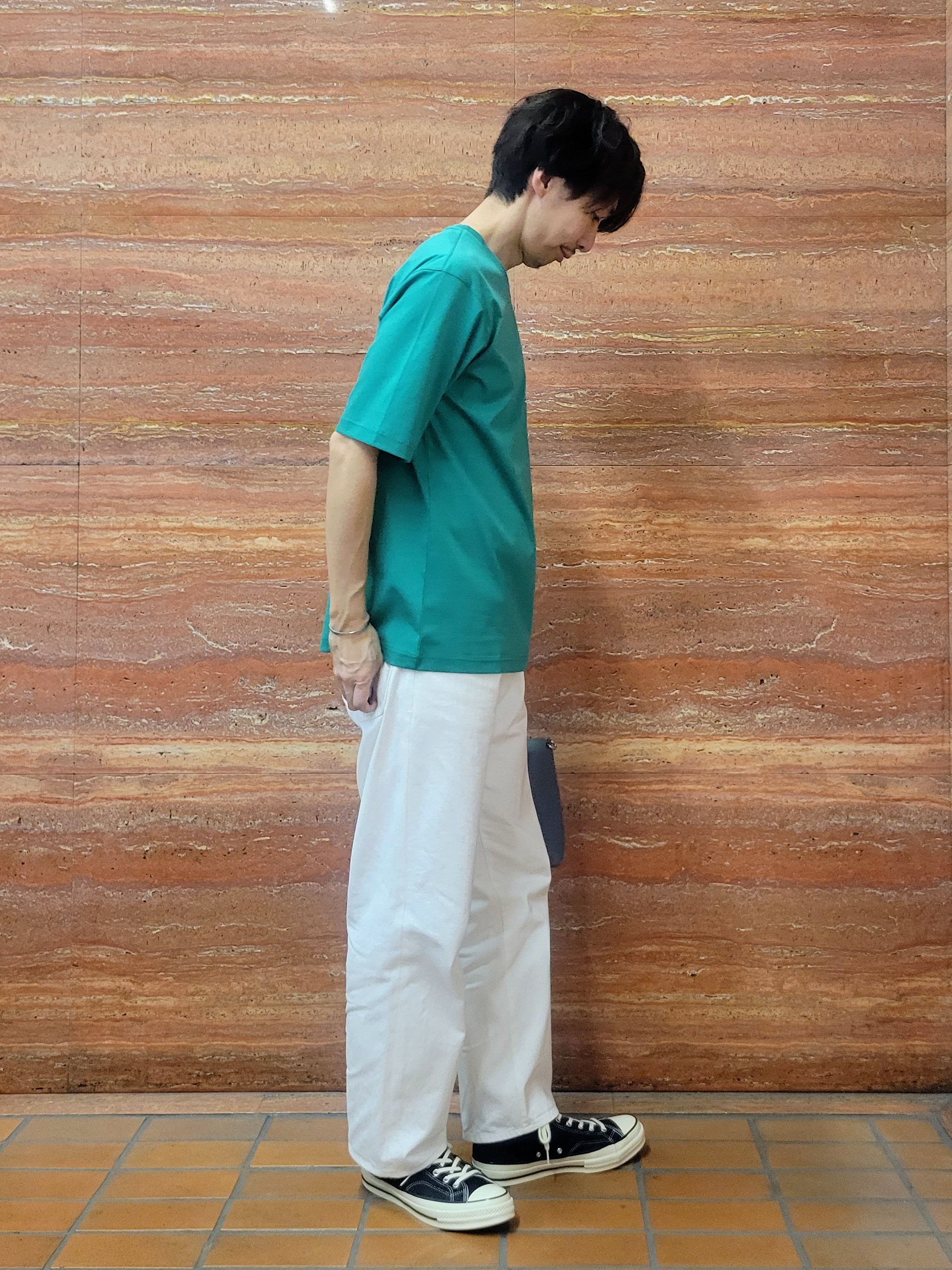 piroyaさんの「TAKEO KIKUCHI｜【BOWLER HAT LABEL】アイスクリアコットン ラッキーセブン 半袖Tシャツ」を使ったコーディネート