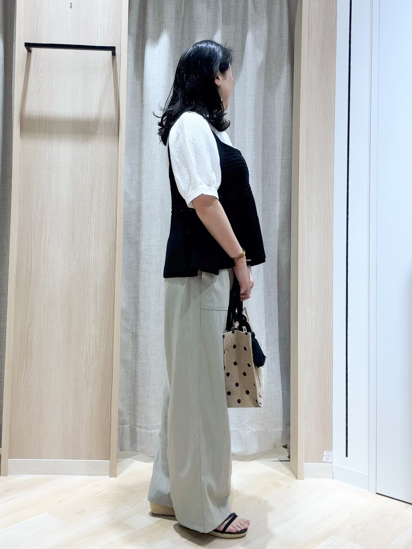 kokoさんの「grove｜【2点SET】着るだけで完成、透かし編みニットビスチェ&times;ブラウス」を使ったコーディネート