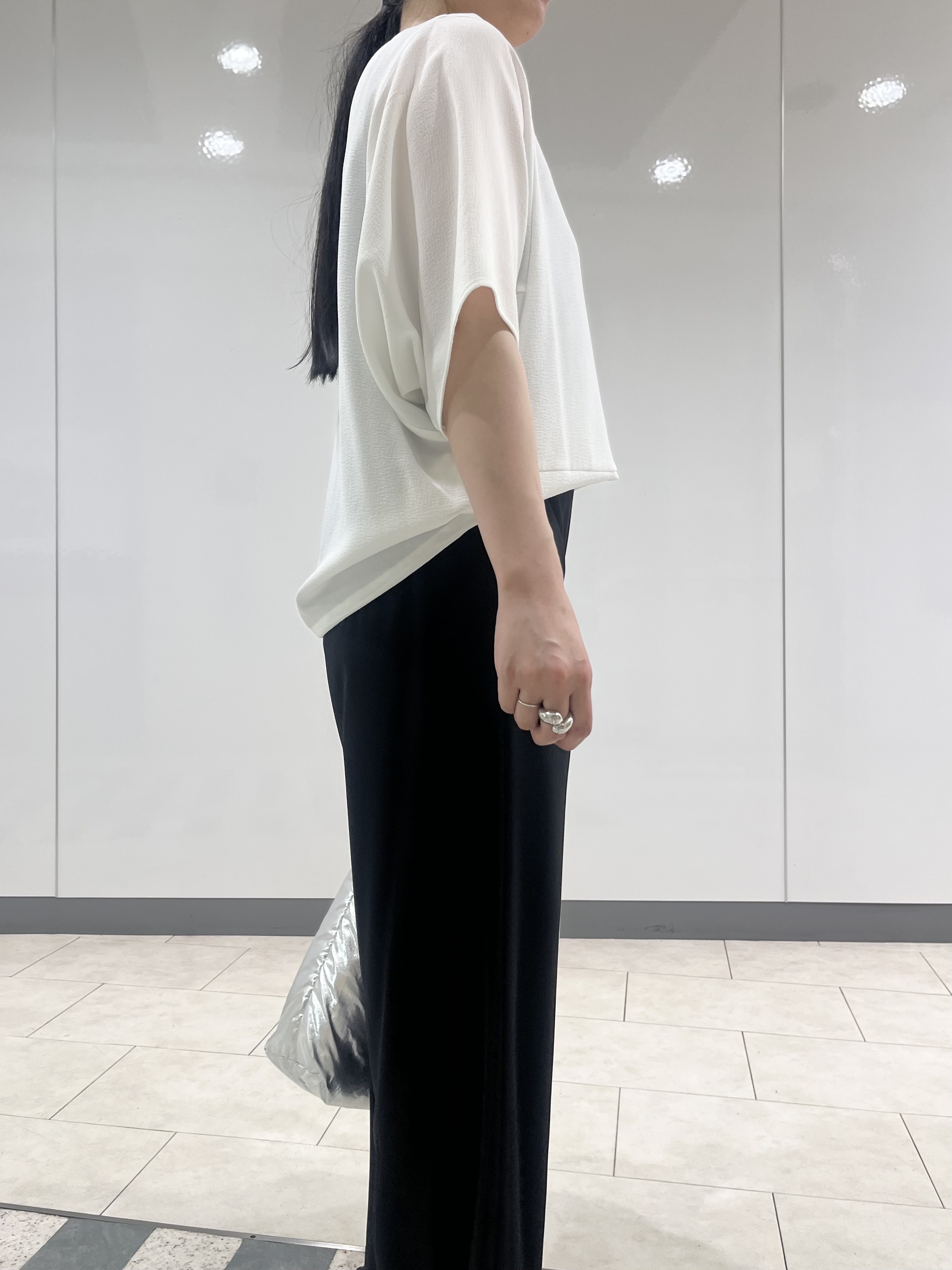 hasuさんの「INDIVI｜【洗える／2WAY／裾ドロスト付き】 ドルマンスリーブチュニックトップス」を使ったコーディネート