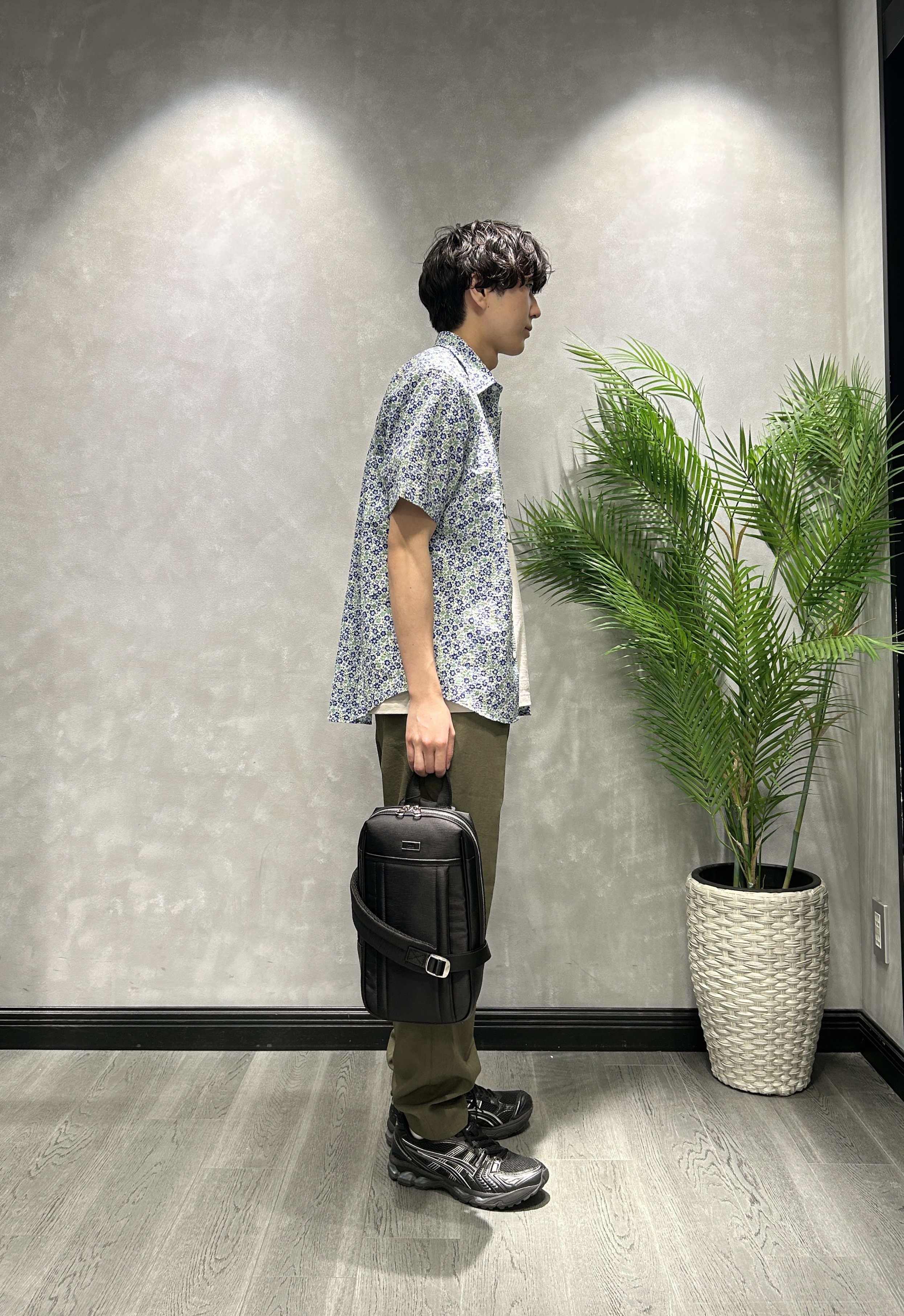 ruiさんの「TAKEO KIKUCHI｜リップル小花シャツ」を使ったコーディネート