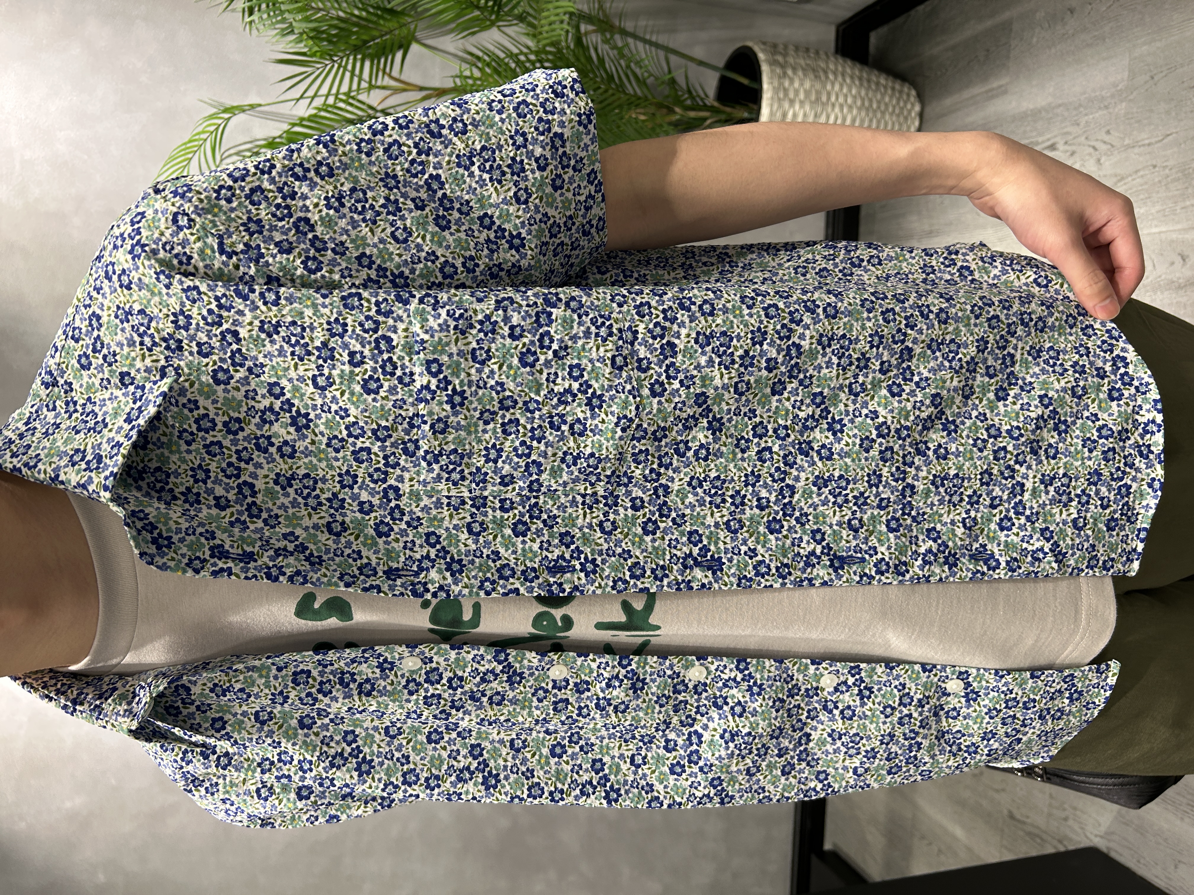 ruiさんの「TAKEO KIKUCHI｜リップル小花シャツ」を使ったコーディネート