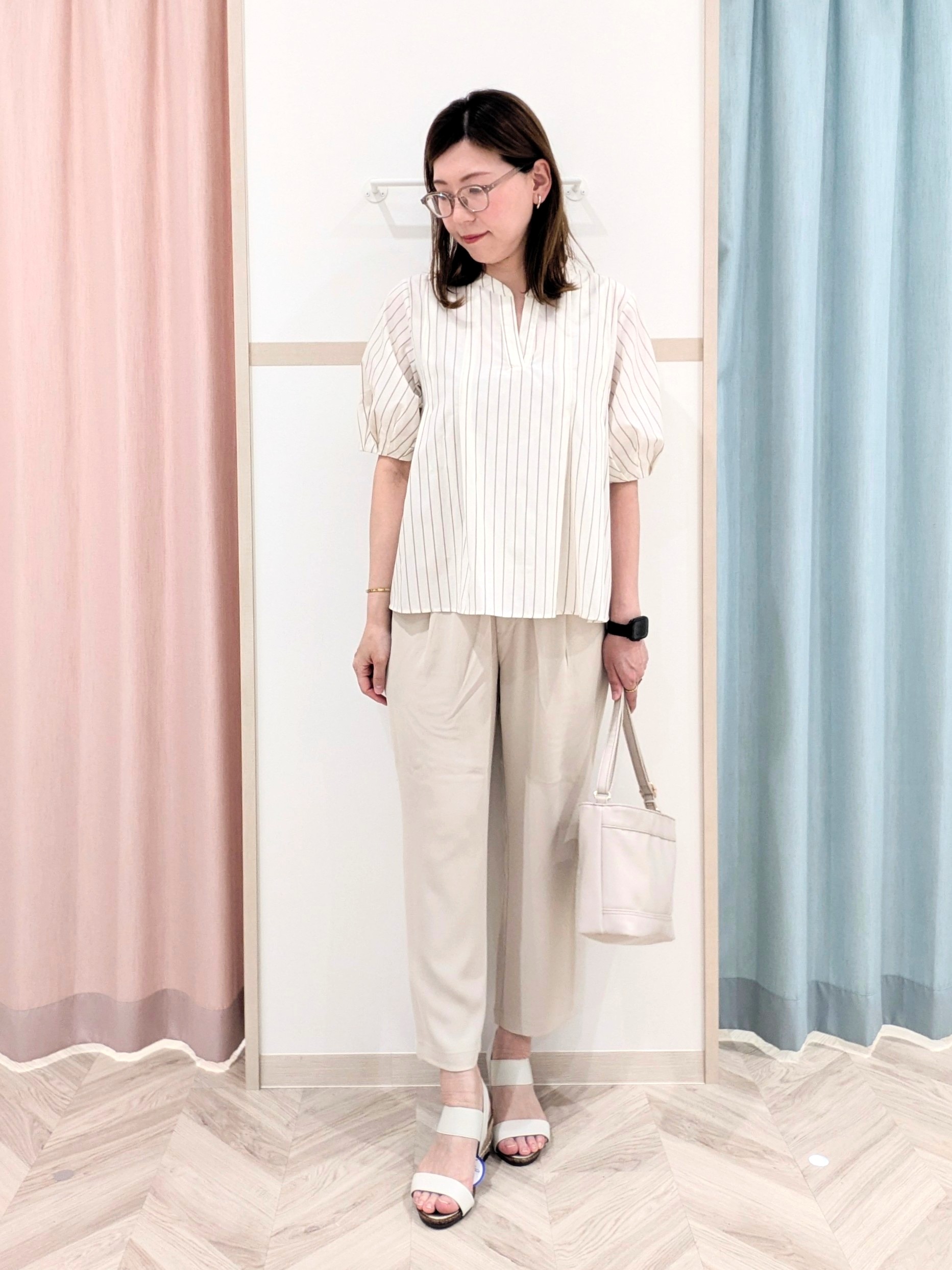 miyuさんの「SHOO･LA･RUE｜【洗濯機可/UV】さらっとしたタッチが心地よい ショート丈 Vネックカーディガン」を使ったコーディネート