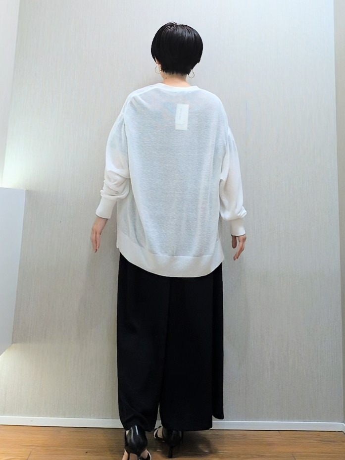 ミズタさんの「UNTITLED｜【日除け・冷房対策に】コットンリネンカーディガン」を使ったコーディネート