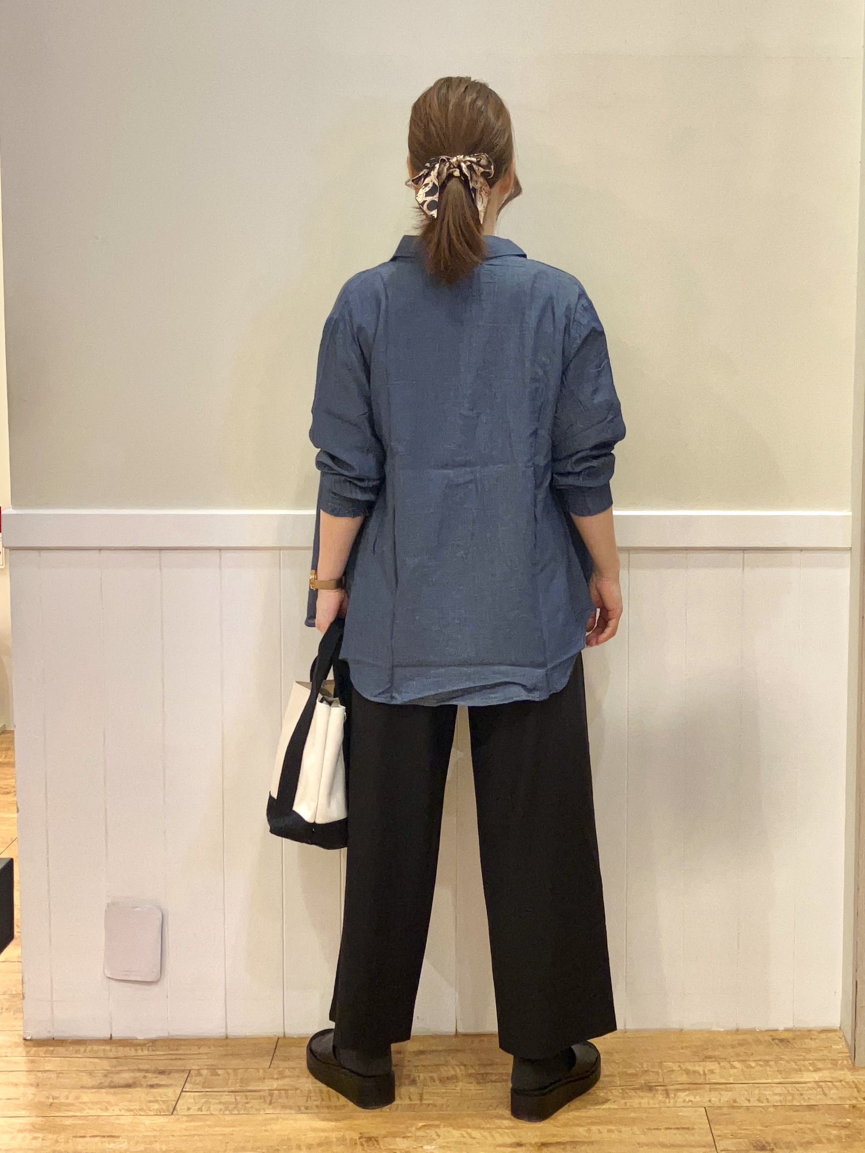FUJIさんの「SHOO･LA･RUE｜【綿100%/S-LL/プチプラ】ゆるシルエット シンプルTシャツ」を使ったコーディネート