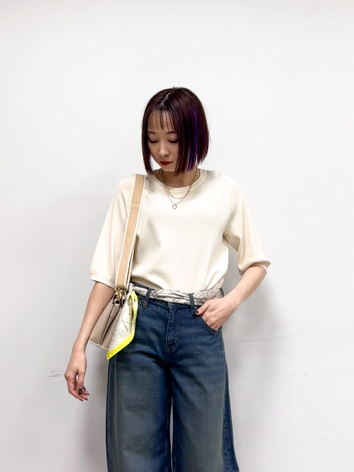 𝐜𝐡𝐢𝐤𝐚さんの「SHOO･LA･RUE｜【毎日洗える/S-LL/UV】上半身すっきり 二の腕見せない5分袖ニット」を使ったコーディネート